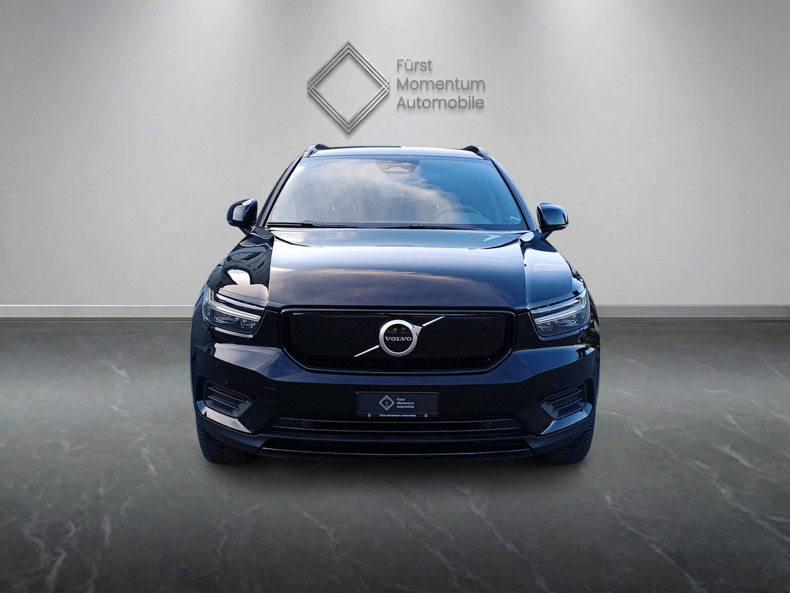 VOLVO XC40 Recharge-showroom-element-1