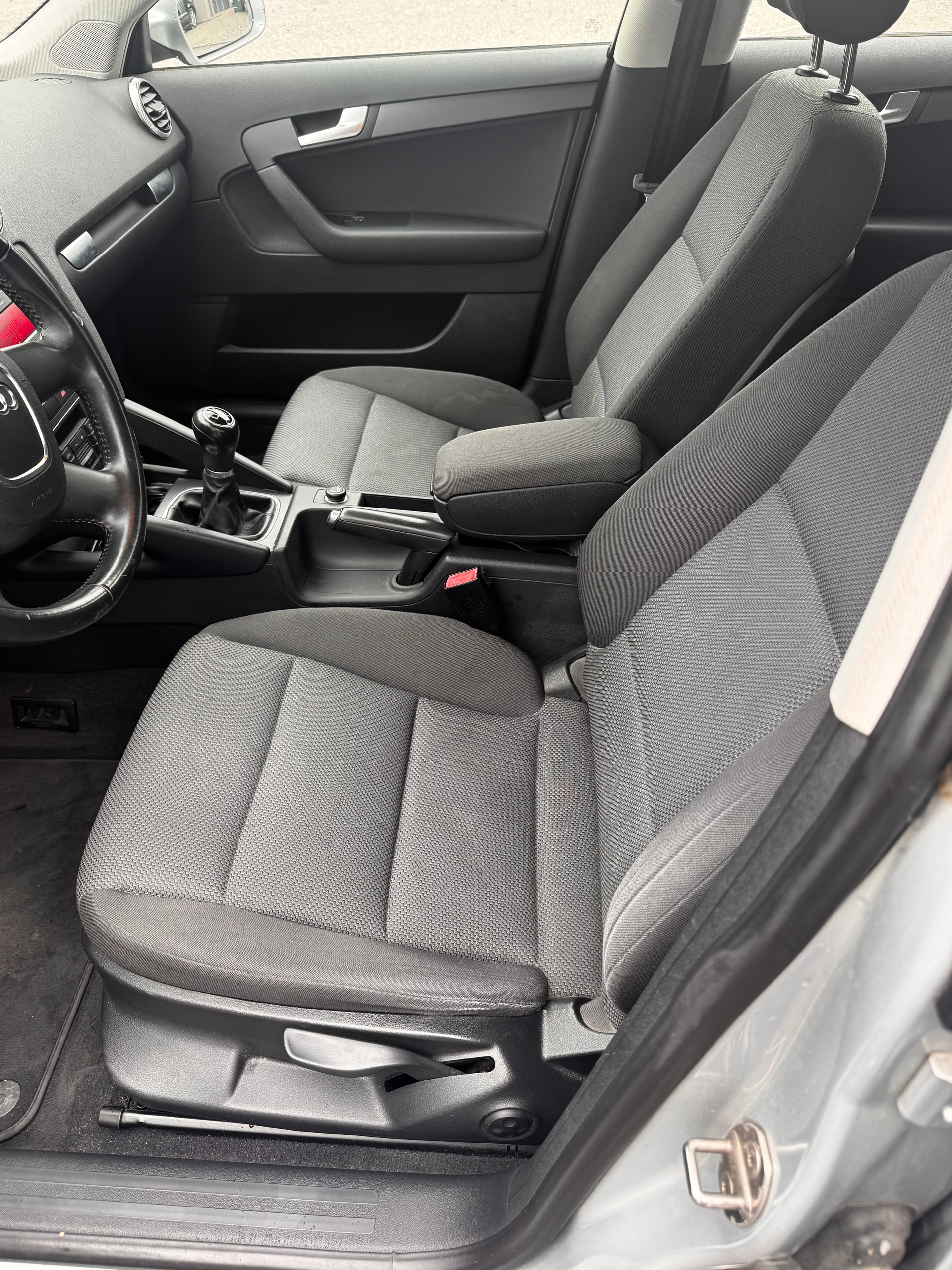 AUDI A3 Sportback 1.4 TFSI-image-10