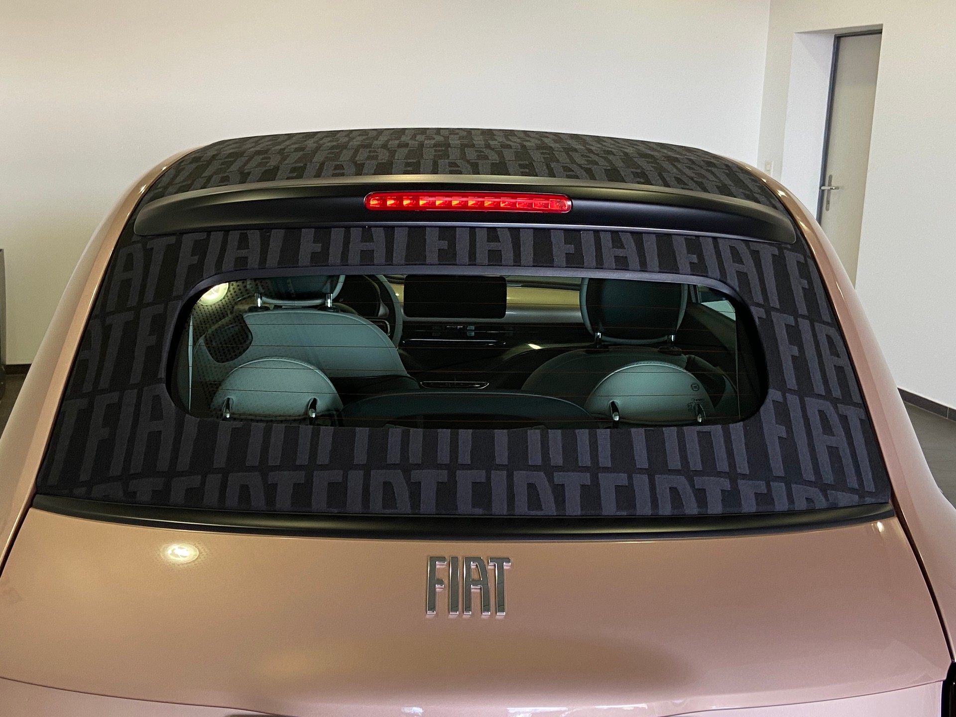 FIAT 500 C electric 87 kW La Prima-showroom-element-3