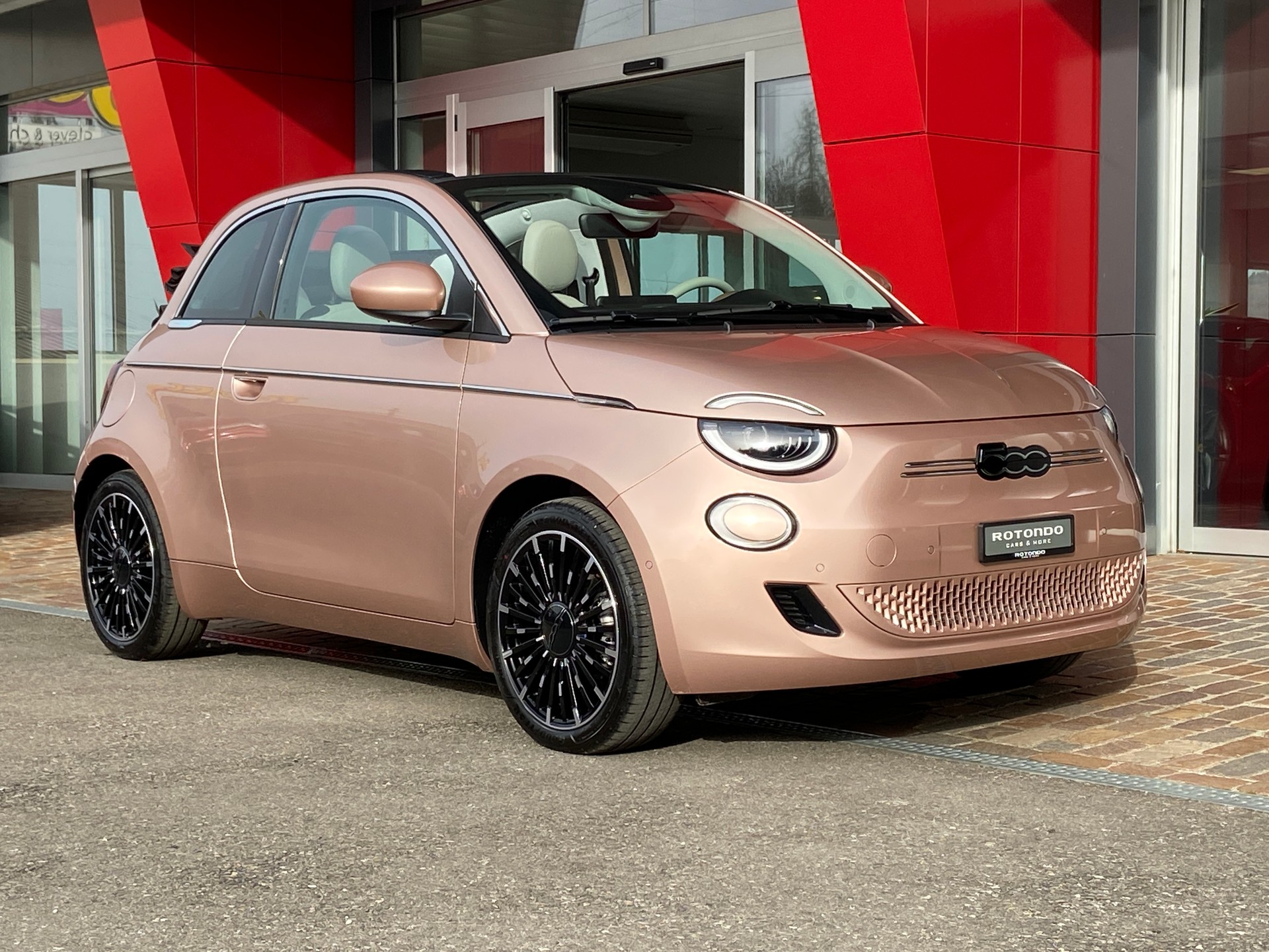 FIAT 500 C electric 87 kW La Prima-image-13