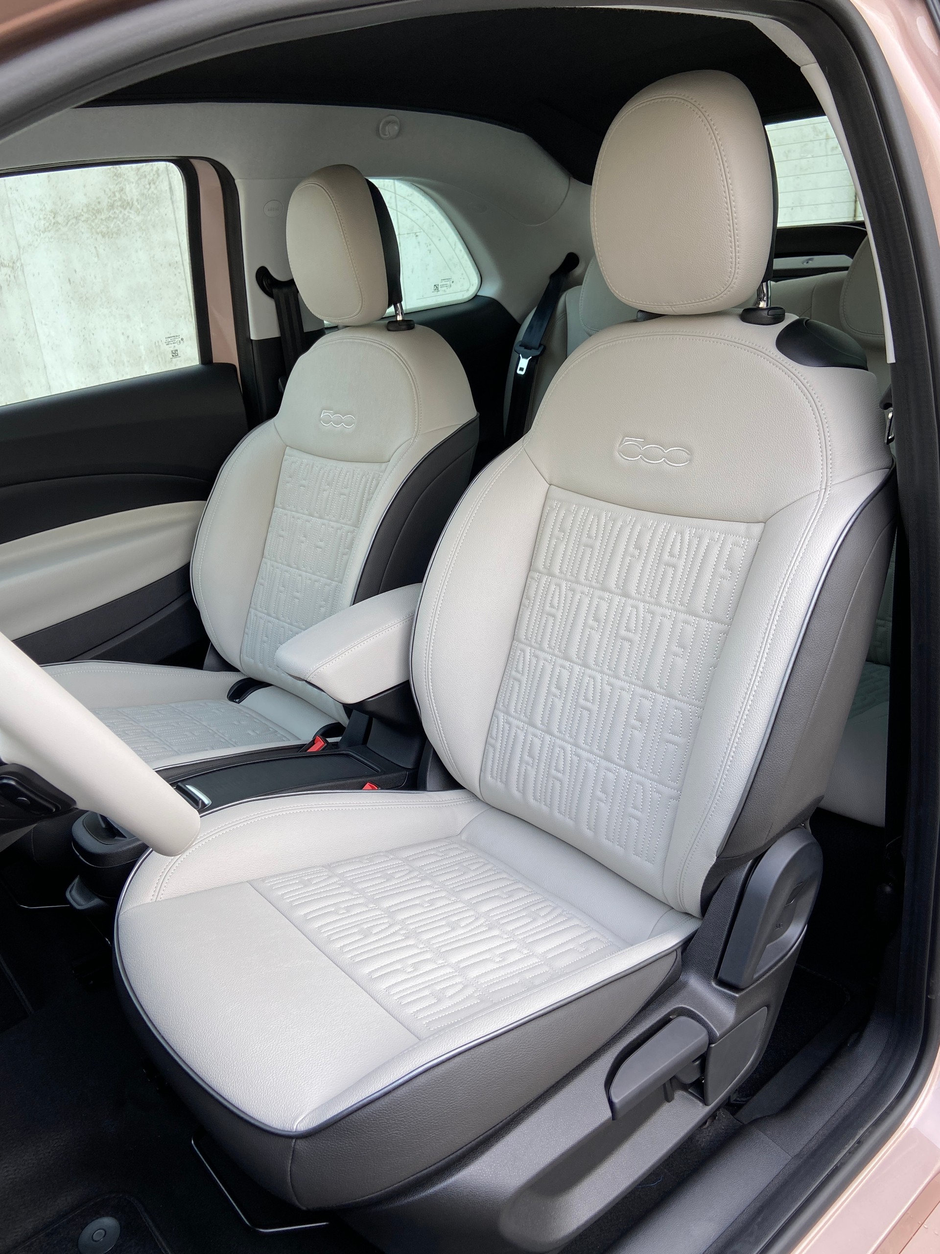 FIAT 500 C electric 87 kW La Prima-image-8