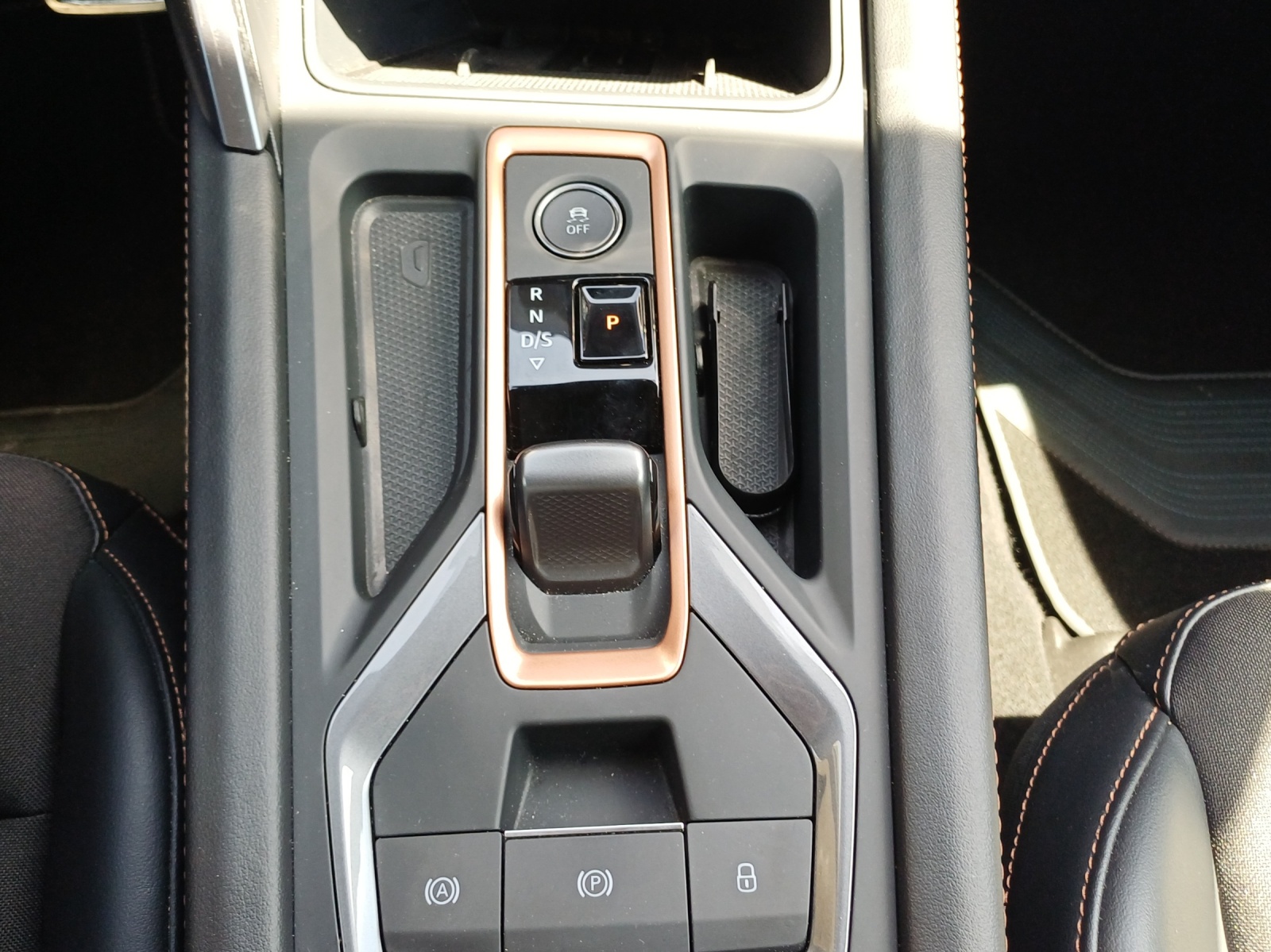 CUPRA Formentor 1.5 TSI DSG-image-15