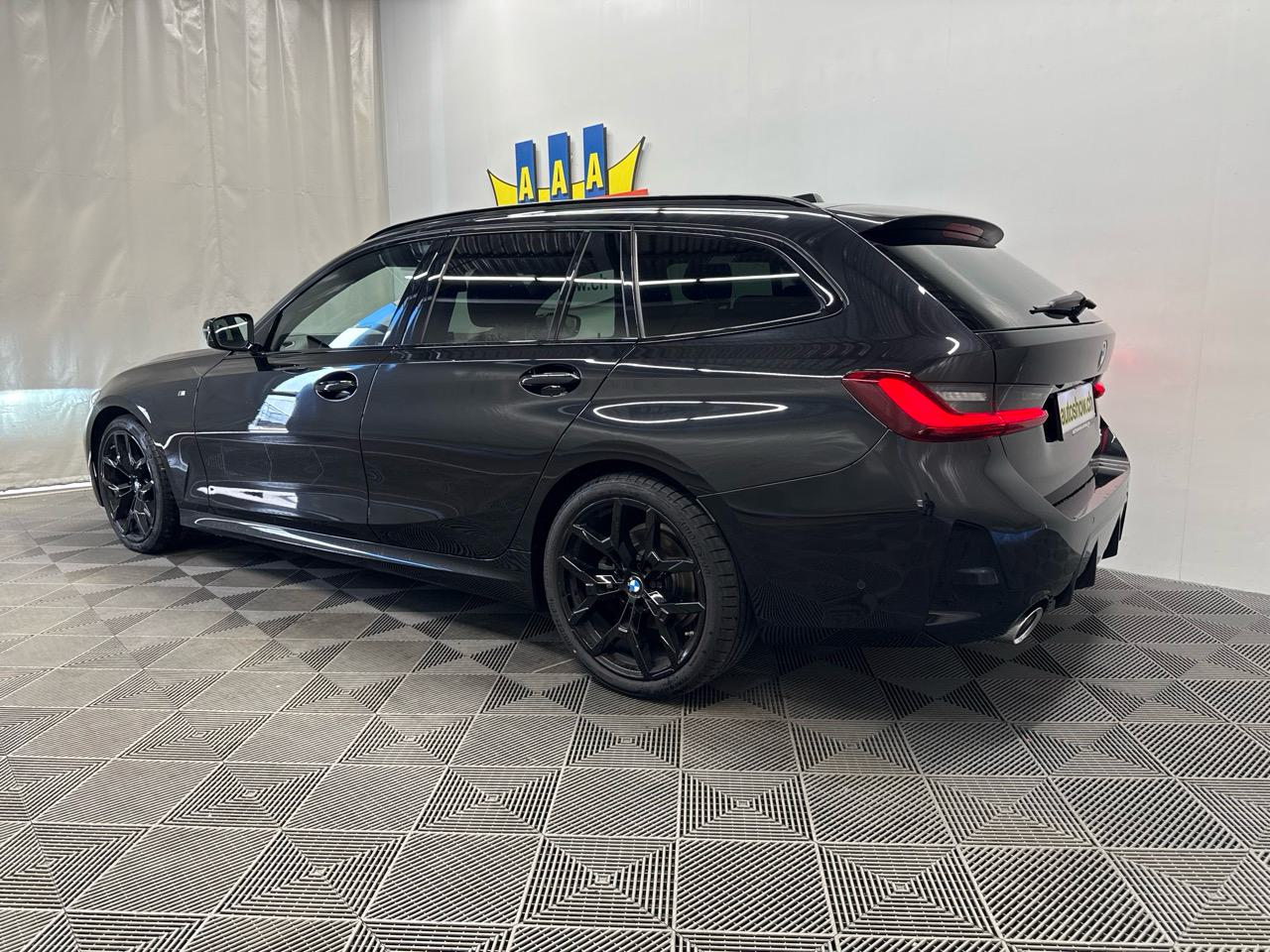 BMW 320d xDrive 48V Touring Steptronic M Sport-showroom-element-1