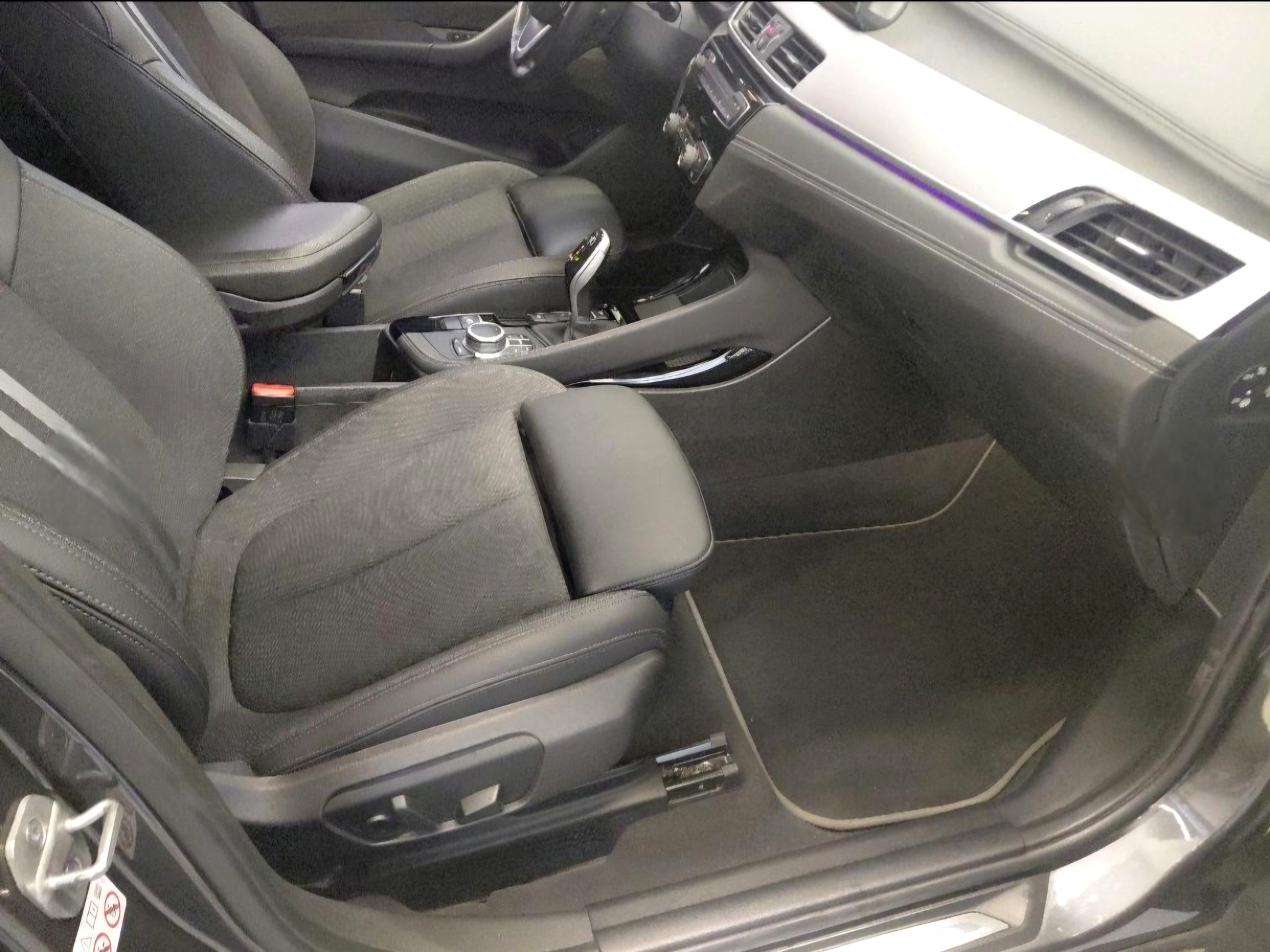 BMW X1 xDrive 20d Sport Line Steptronic-image-4