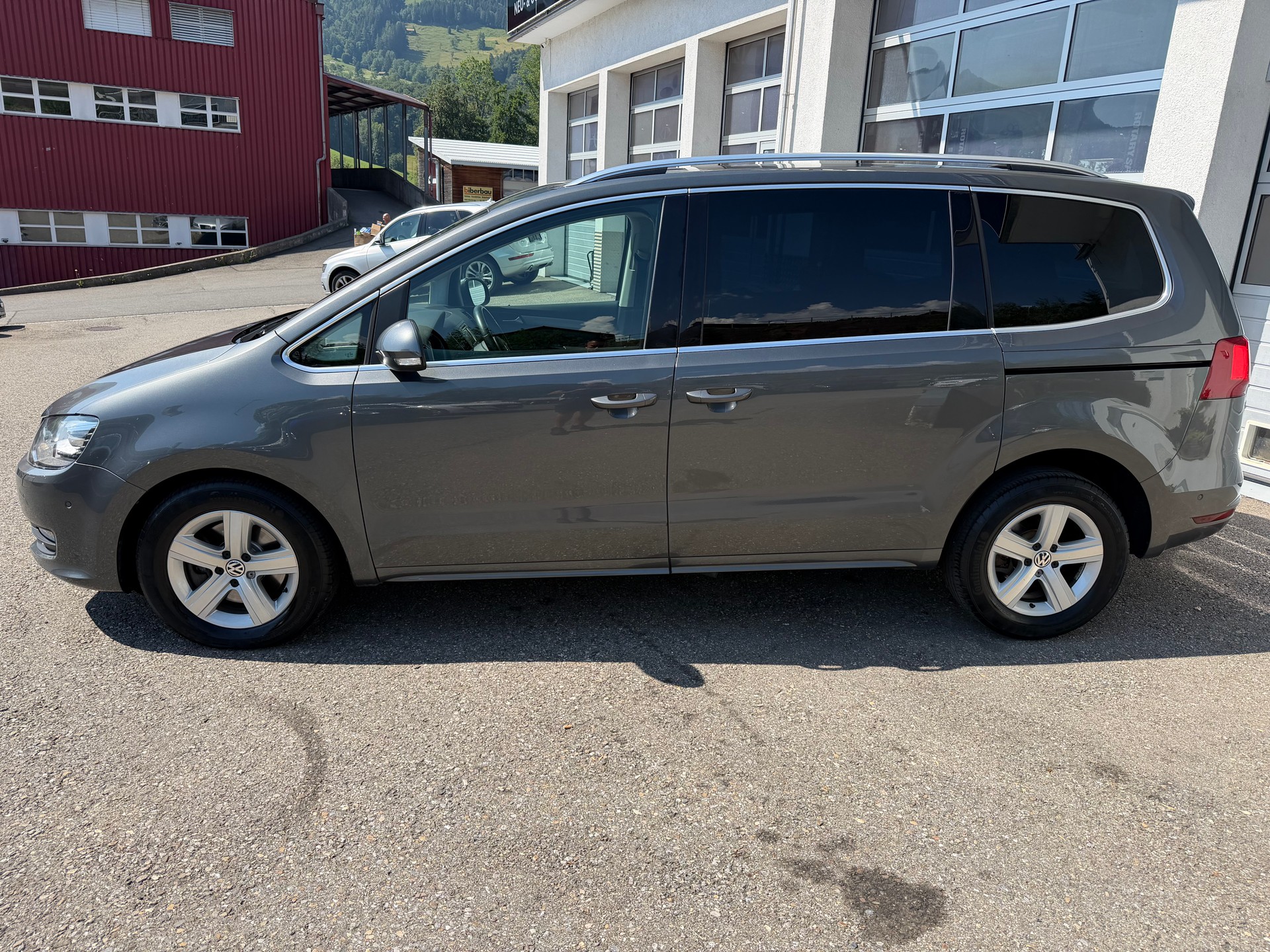 VW Sharan 2.0 TDI BMT Comfortline DSG-showroom-element-1