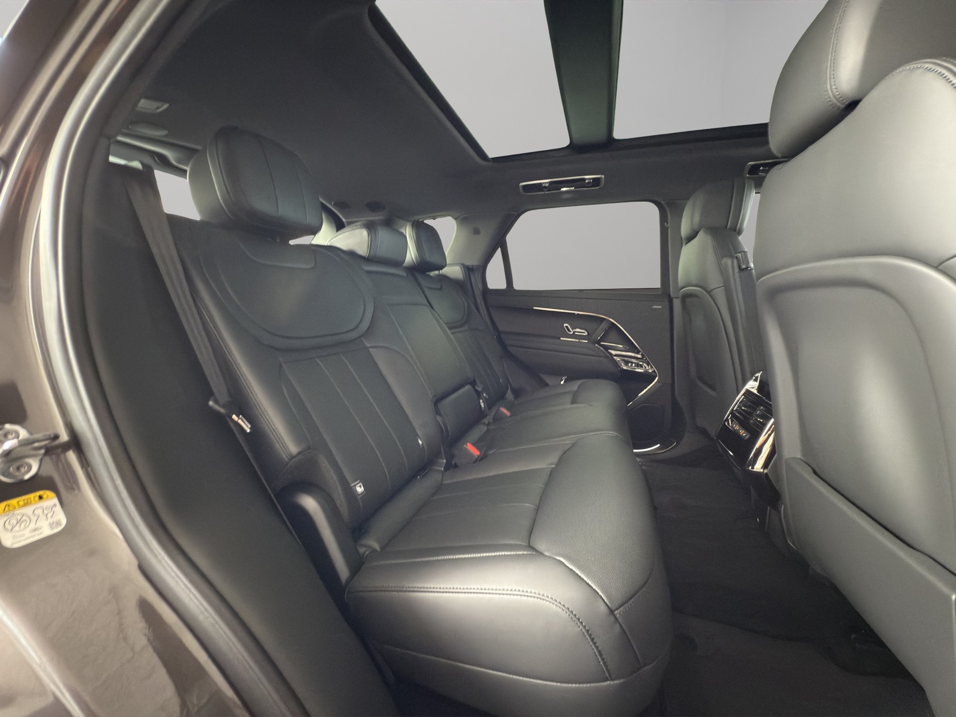 LAND ROVER Range Rover Sport 3.0 I6 P460e SE Dynamic-image-16