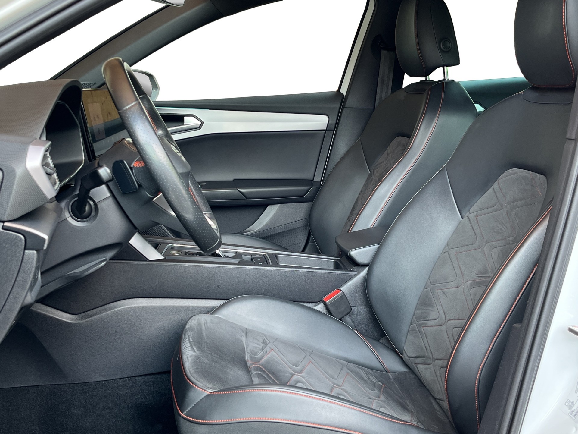 SEAT Leon ST 1.5 eTSI mHEV DSG FR-image-10