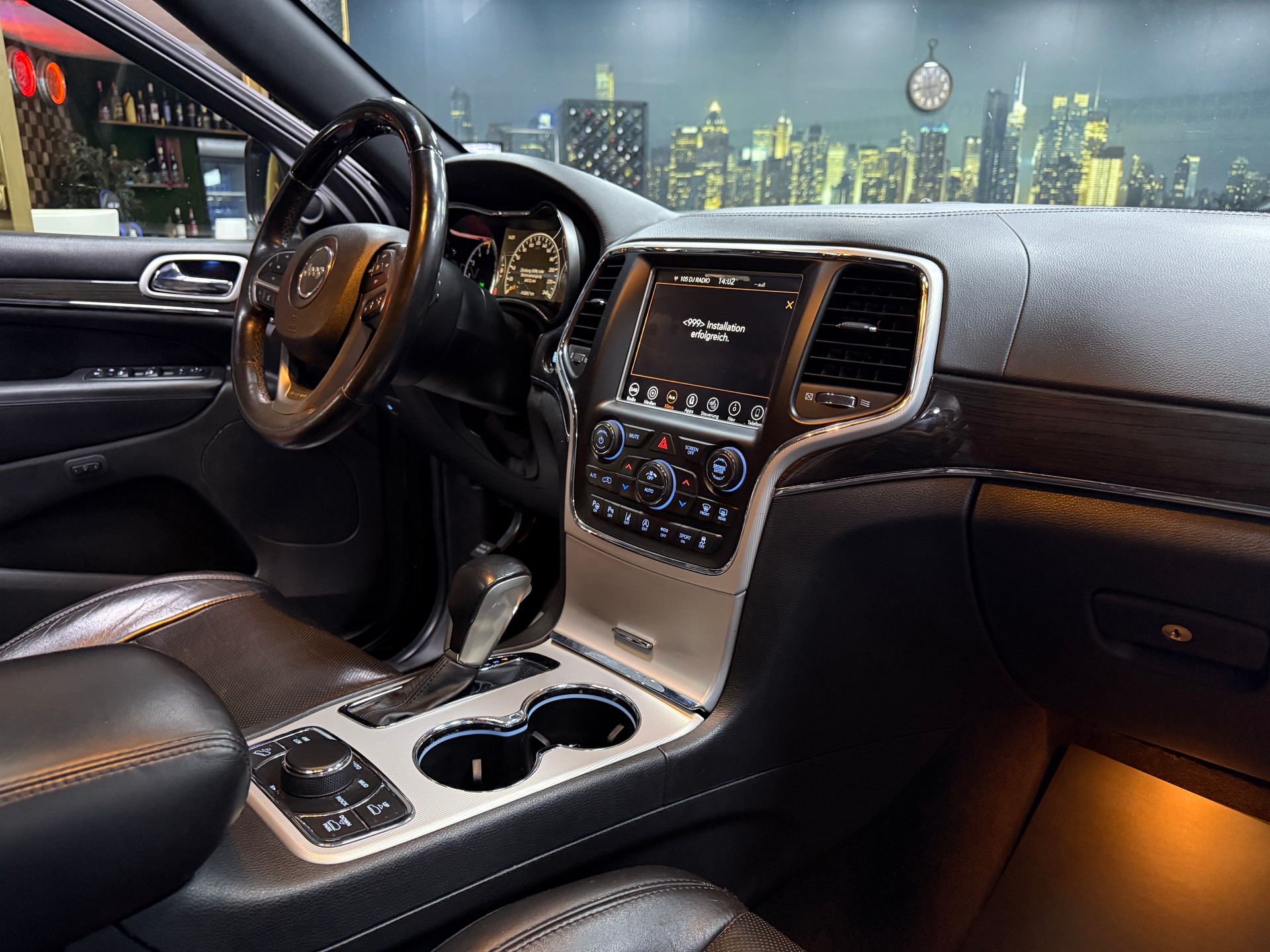 JEEP Grand Cherokee 3.0 CRD Summit Automatic-image-9