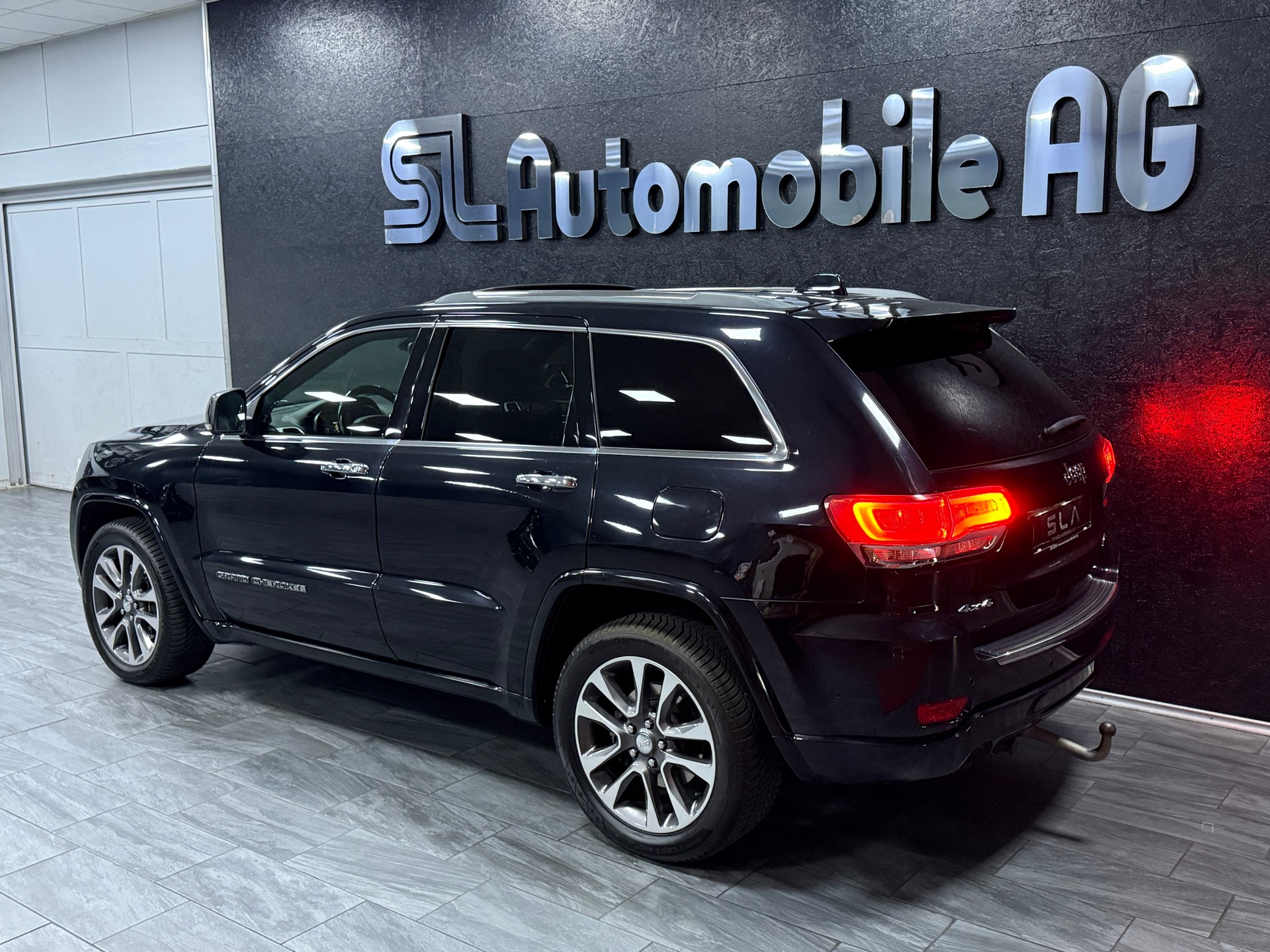 JEEP Grand Cherokee 3.0 CRD Summit Automatic-image-6