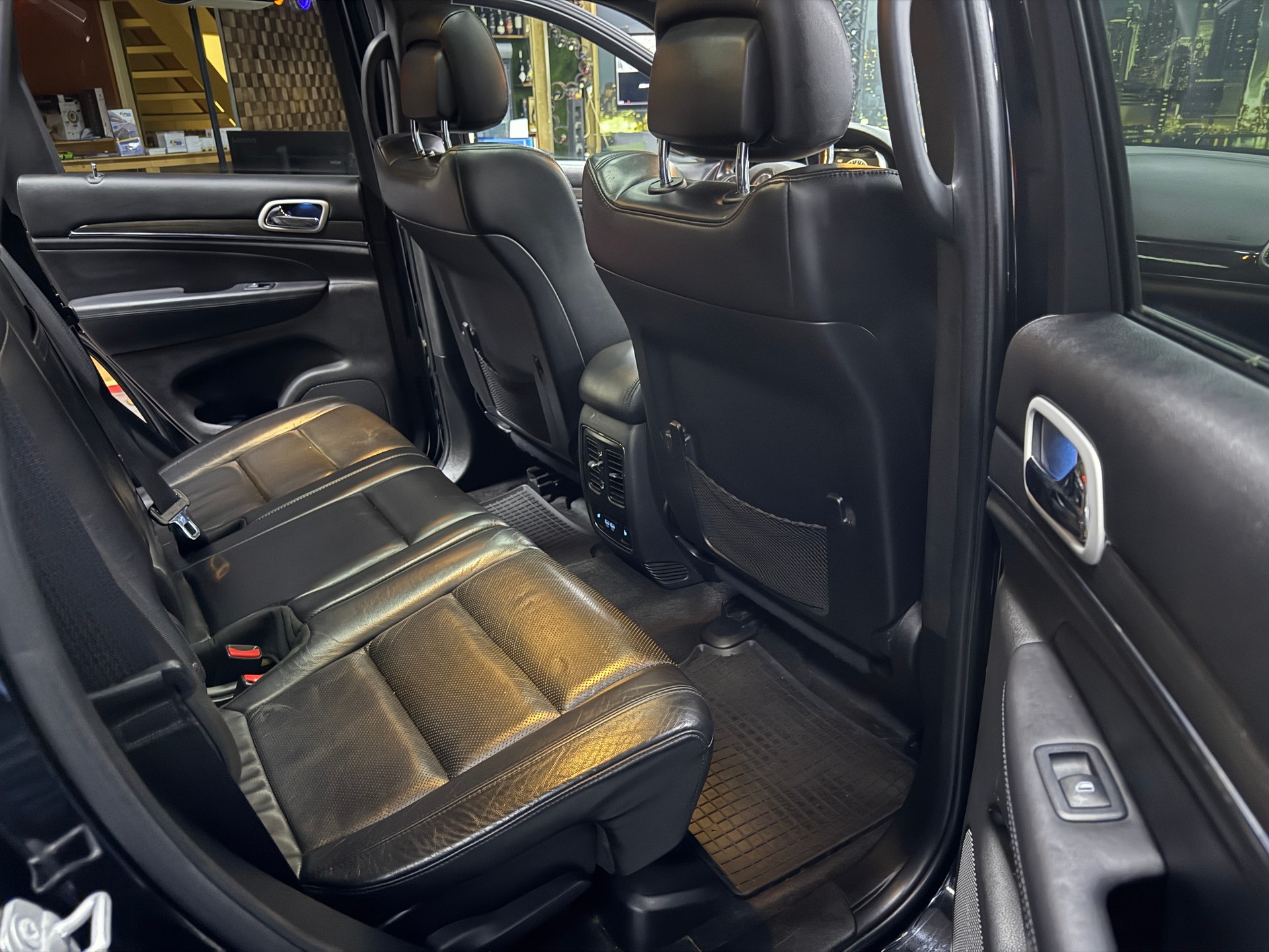 JEEP Grand Cherokee 3.0 CRD Summit Automatic-image-14