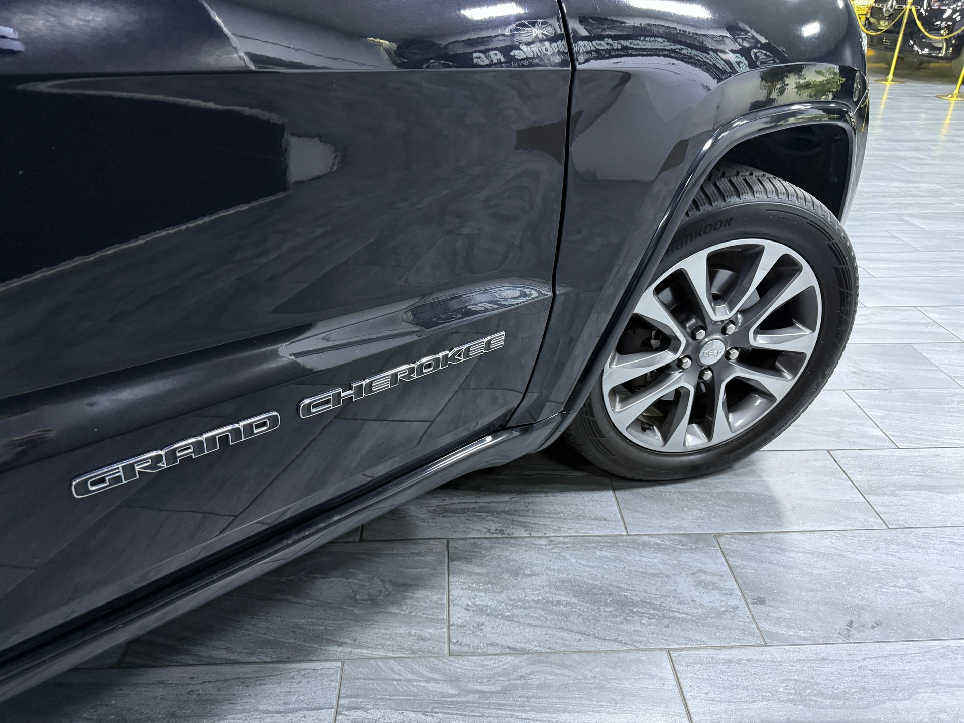 JEEP Grand Cherokee 3.0 CRD Summit Automatic-showroom-element-3