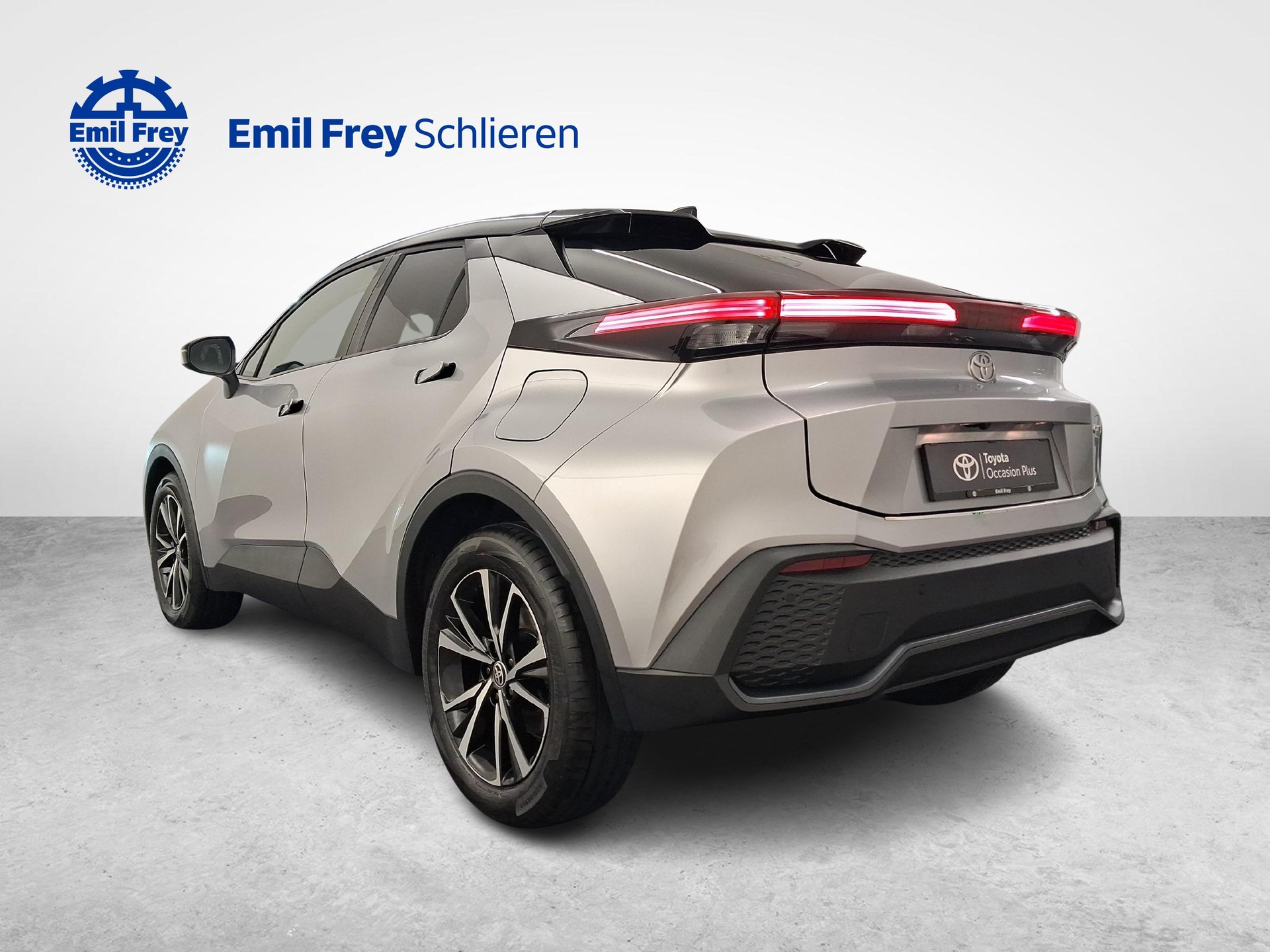 TOYOTA C-HR 2.0 PHEV Trend-showroom-element-2