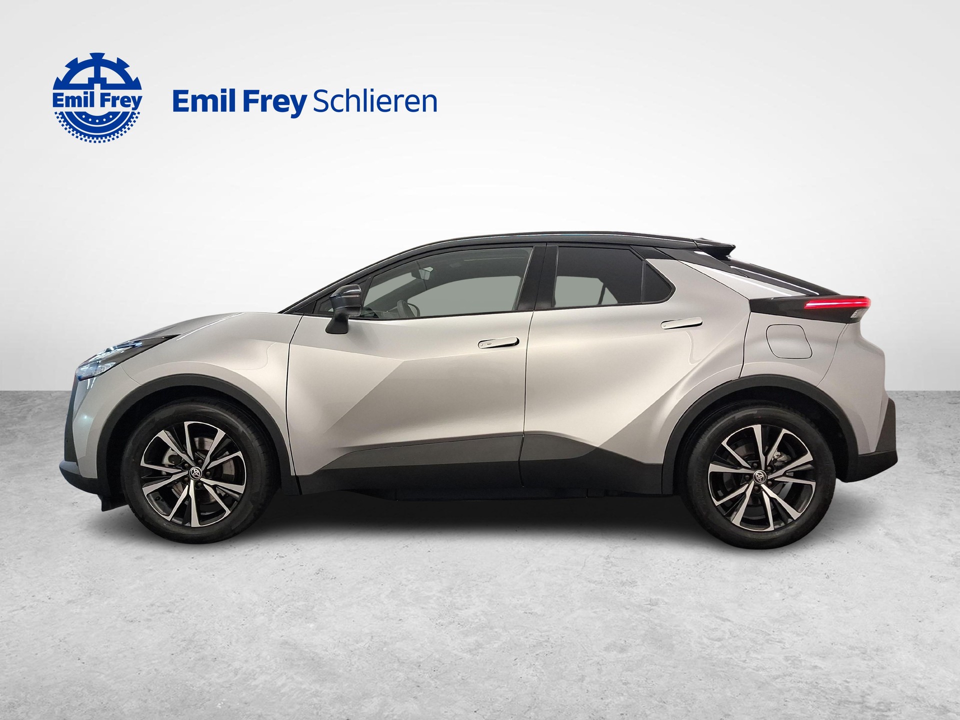TOYOTA C-HR 2.0 PHEV Trend-showroom-element-1
