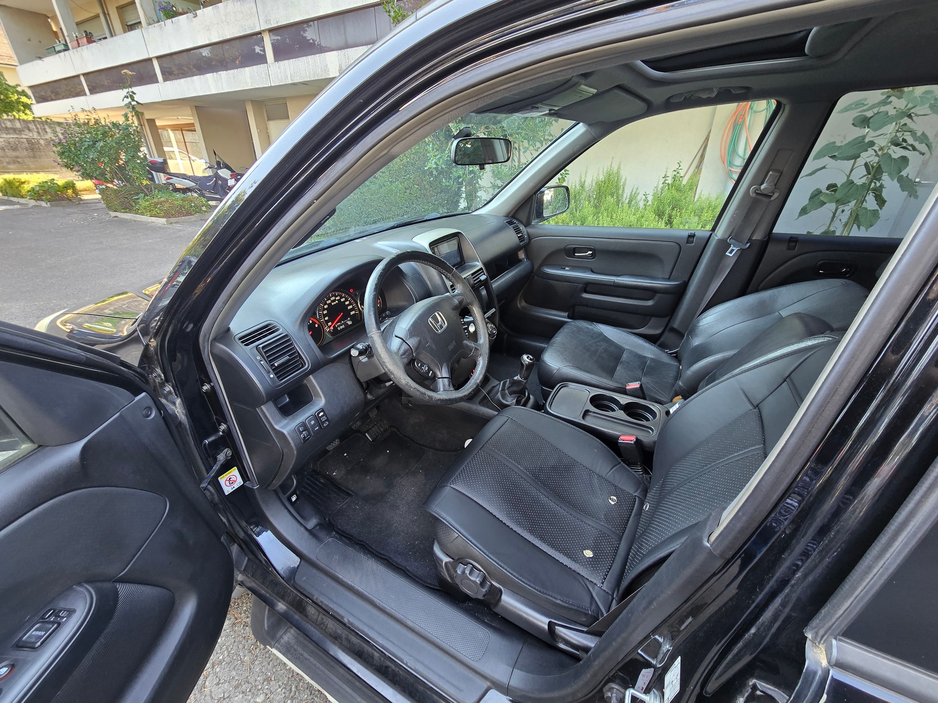 HONDA CR-V 2.2 i-CTDi 4WD Executive-image-5