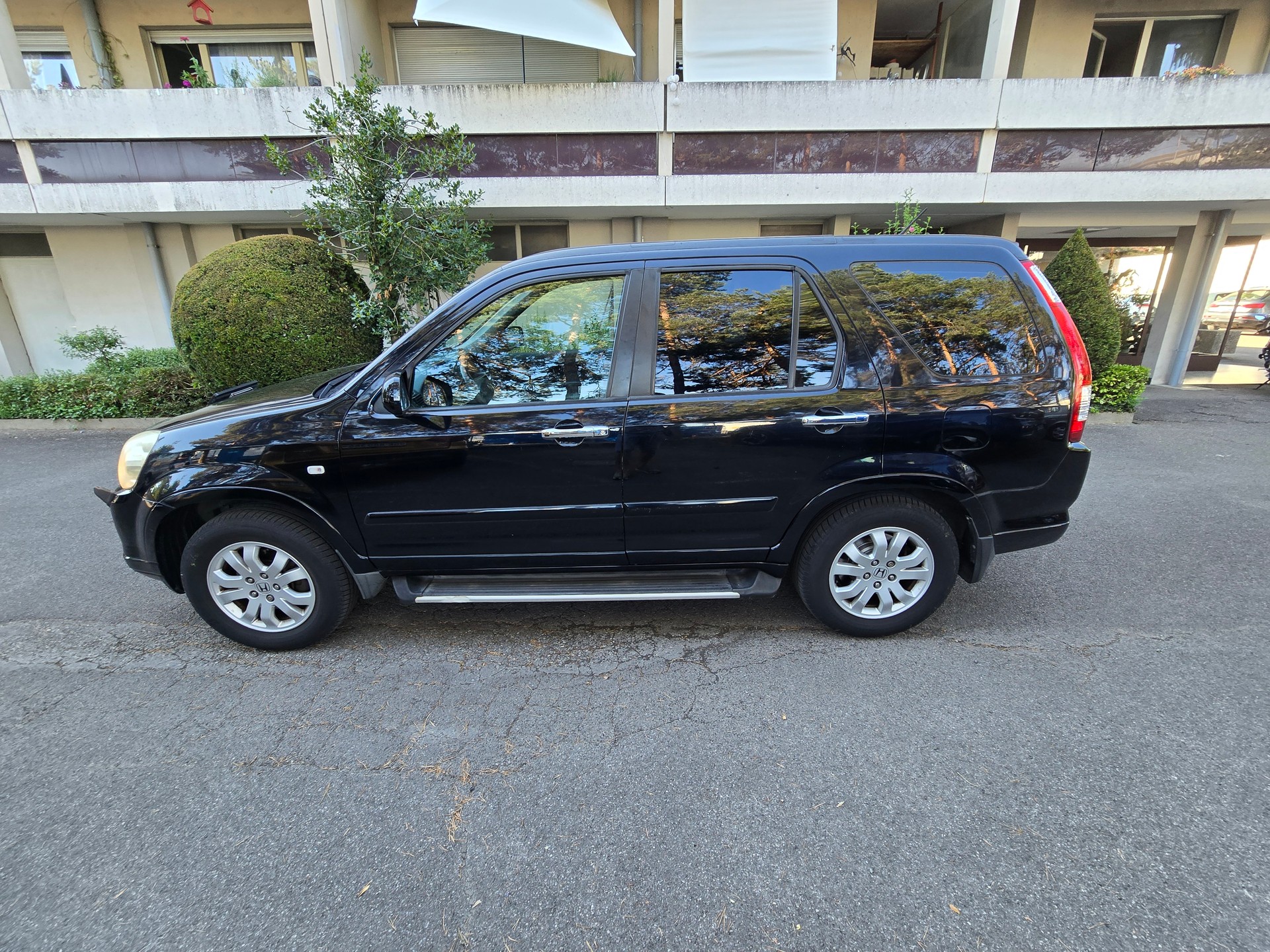 HONDA CR-V 2.2 i-CTDi 4WD Executive-image-4