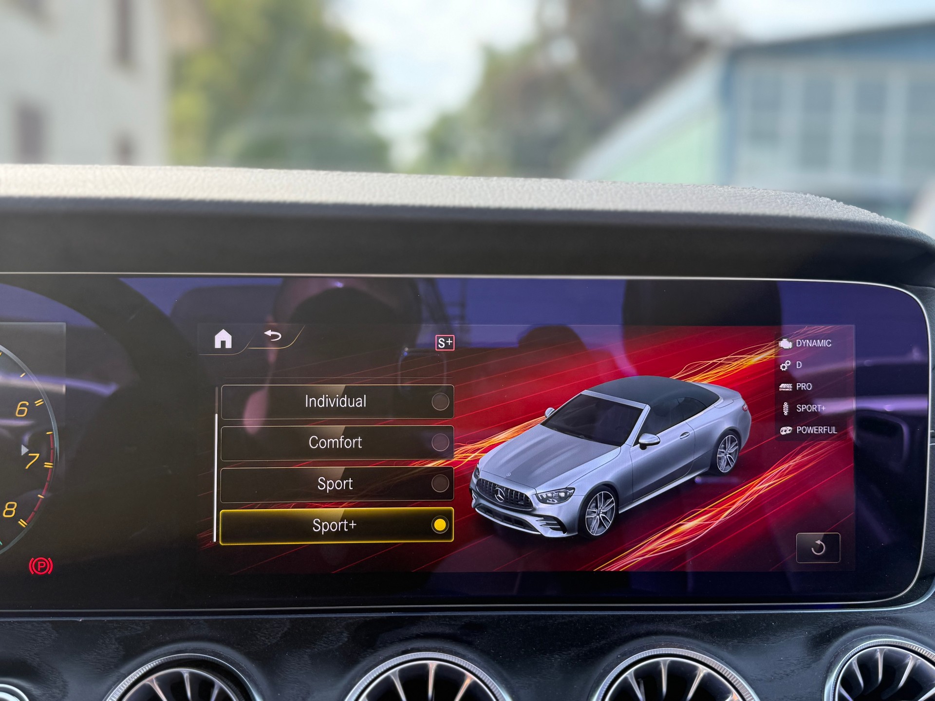 MERCEDES-BENZ E 53 Cabriolet AMG 4 Matic+ 9G-Speedshift TCT-image-12
