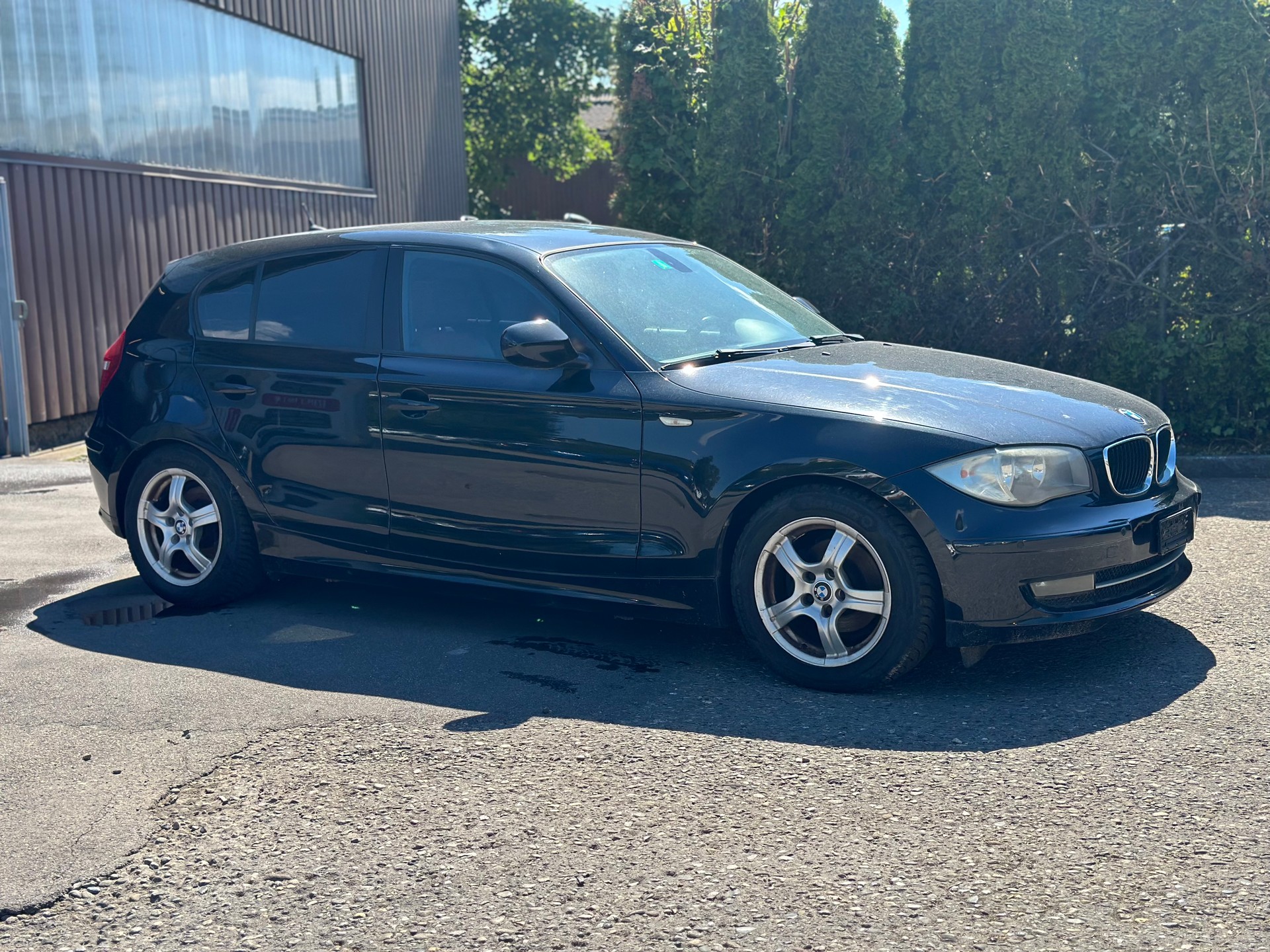 BMW 116i-image-1