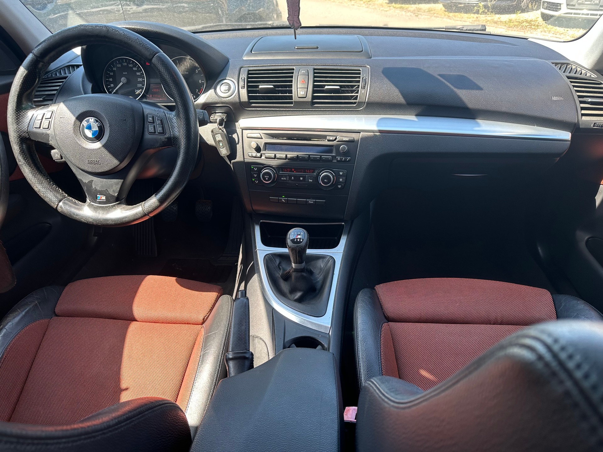 BMW 116i-image-10