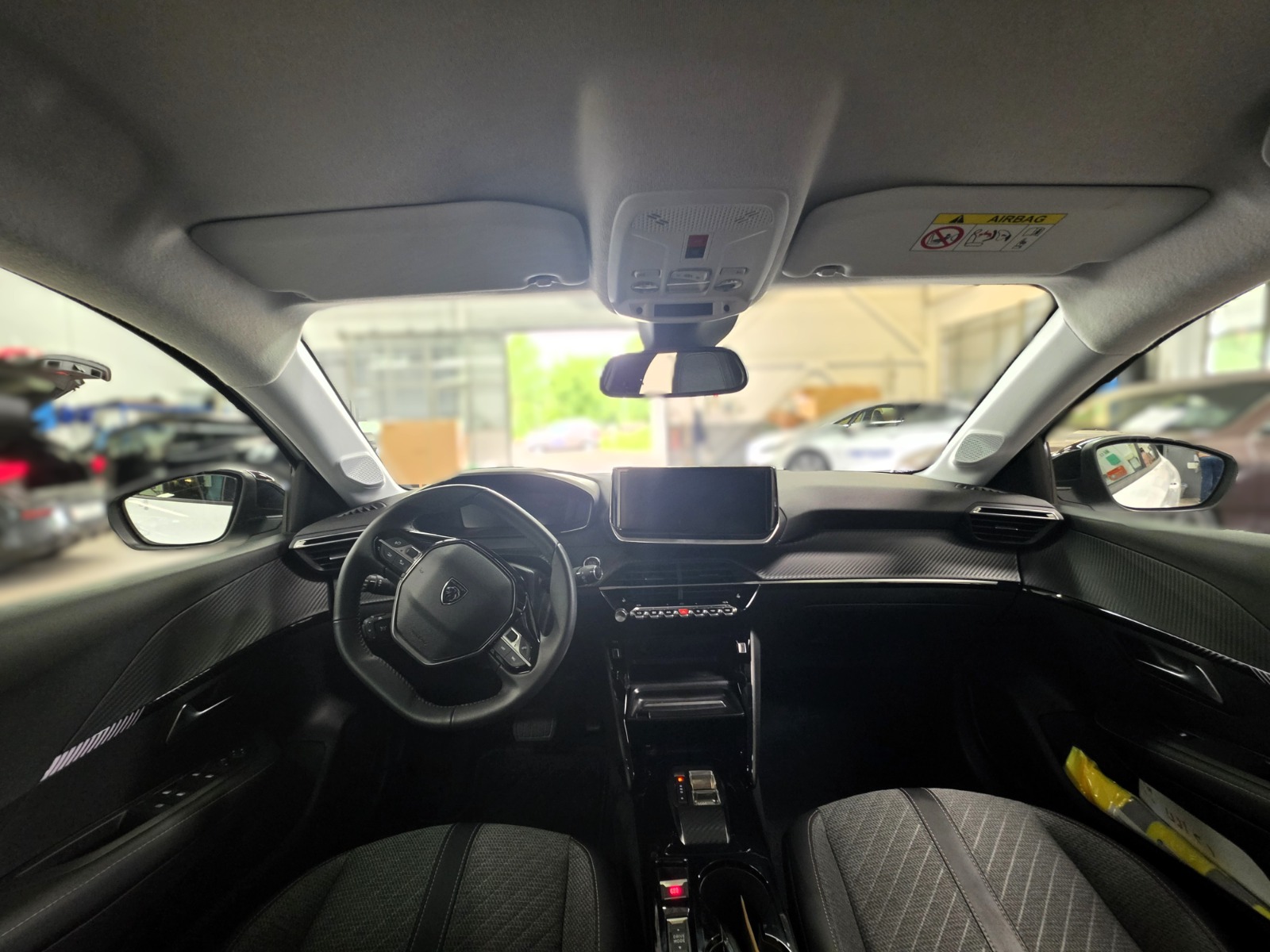 PEUGEOT 208 Elektrik 100 kW Allure-image-9