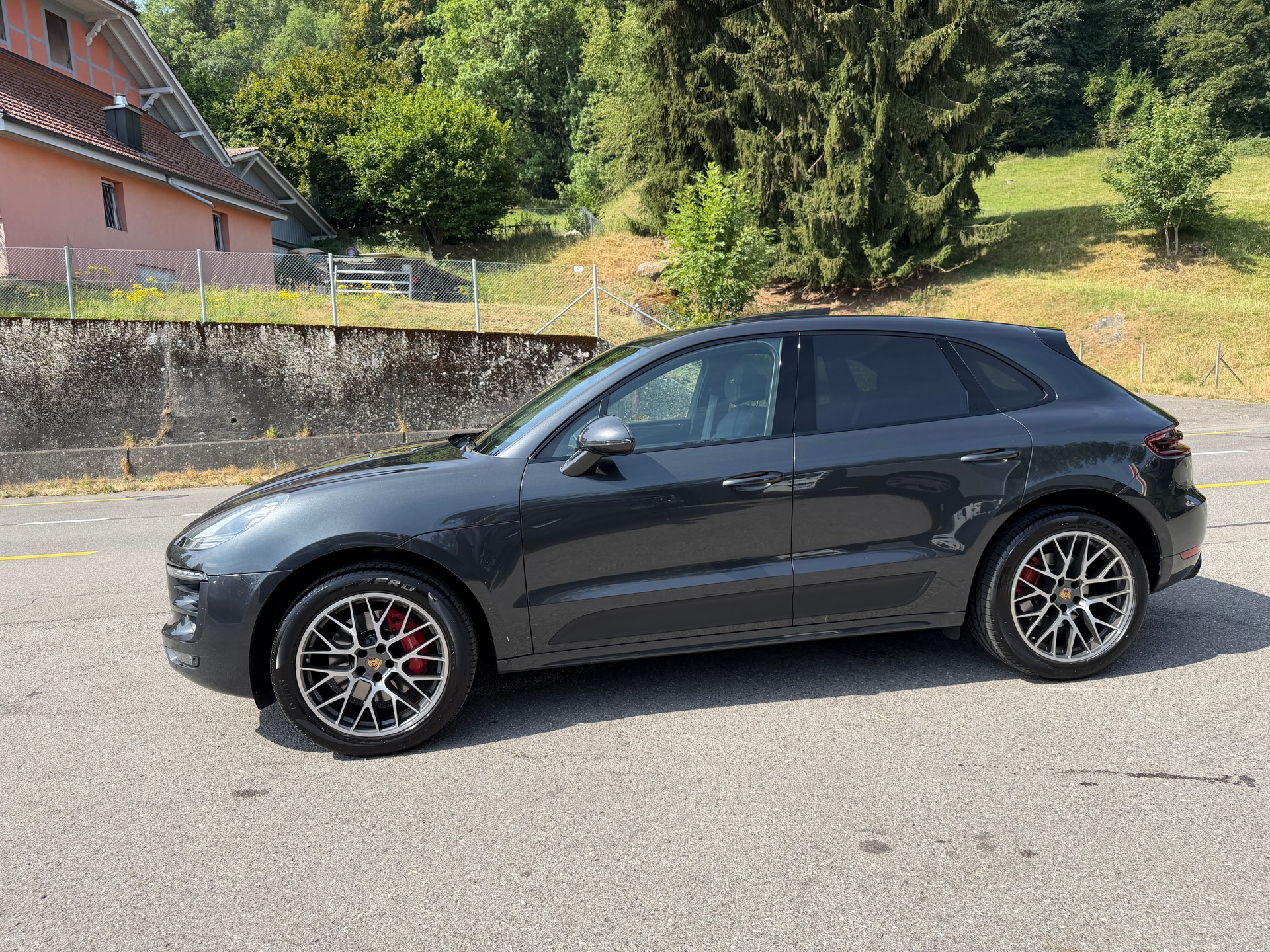 PORSCHE Macan GTS PDK-image-2