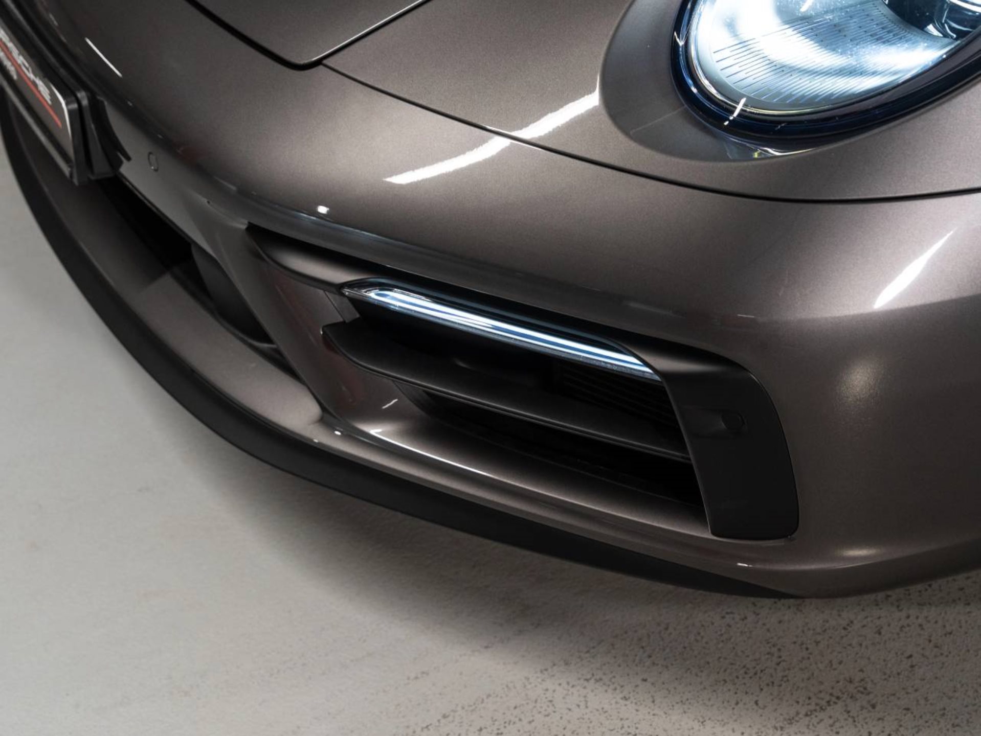 PORSCHE 911 Targa 4 GTS (MY22)-image-23
