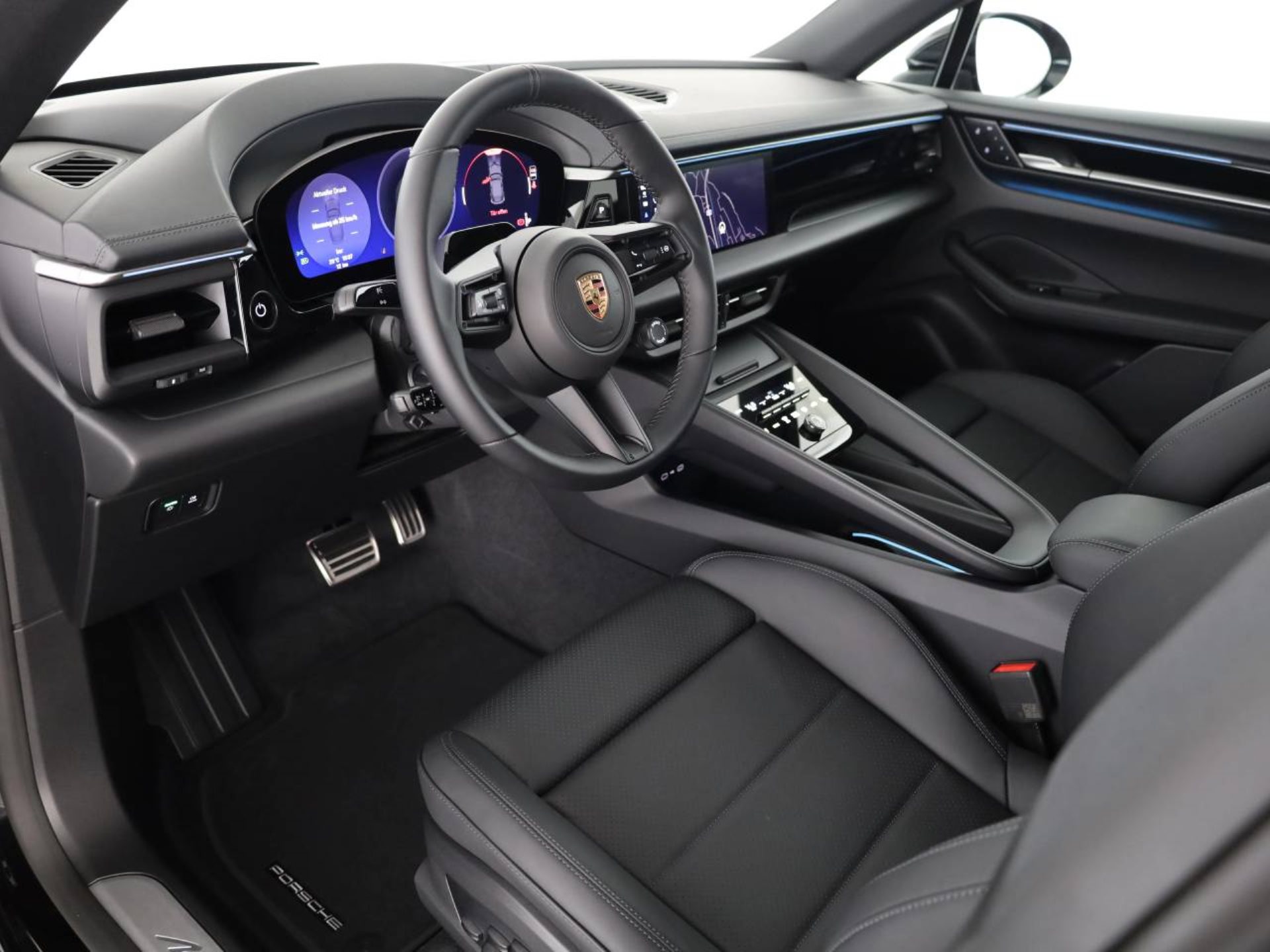 PORSCHE Macan 4S-showroom-element-3