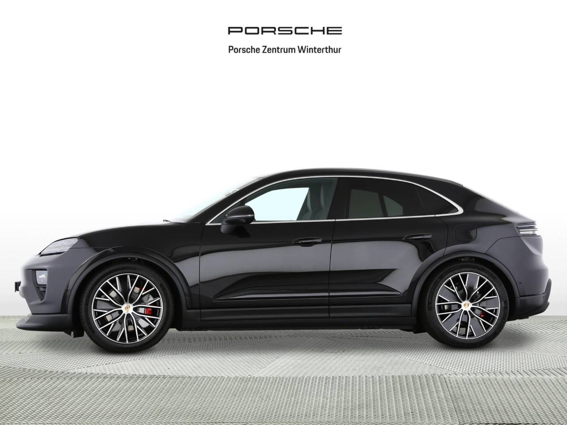 PORSCHE Macan 4S-showroom-element-1