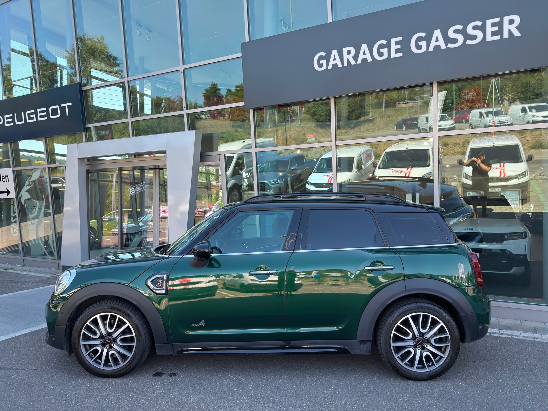MINI Countryman Cooper S ALL4-showroom-element-2