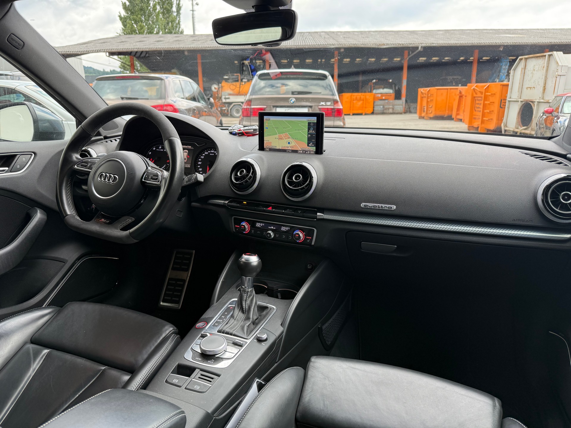 AUDI RS3 2.5 TSI quattro S-tronic-image-9