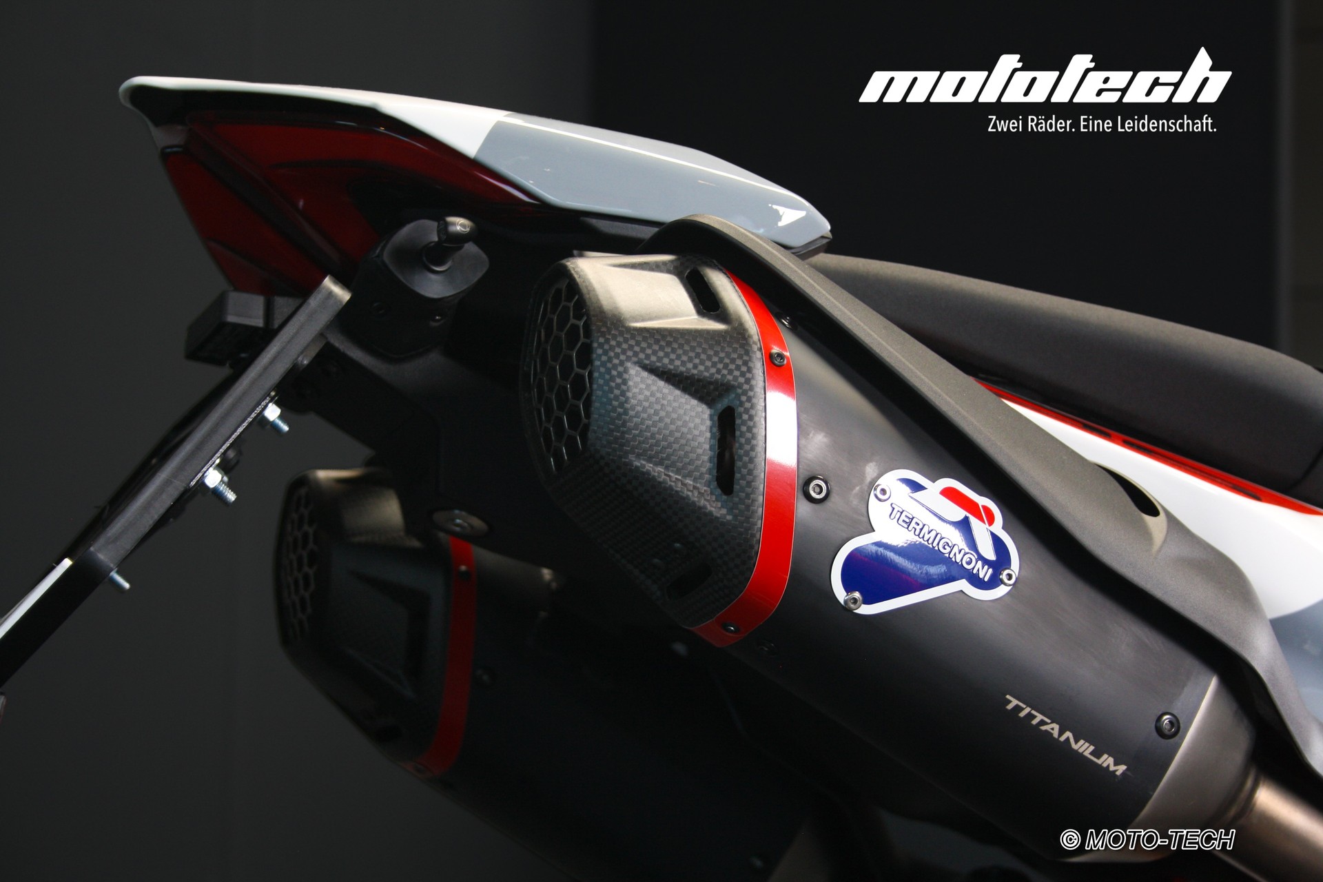 DUCATI Hypermotard V2 SP-image-9