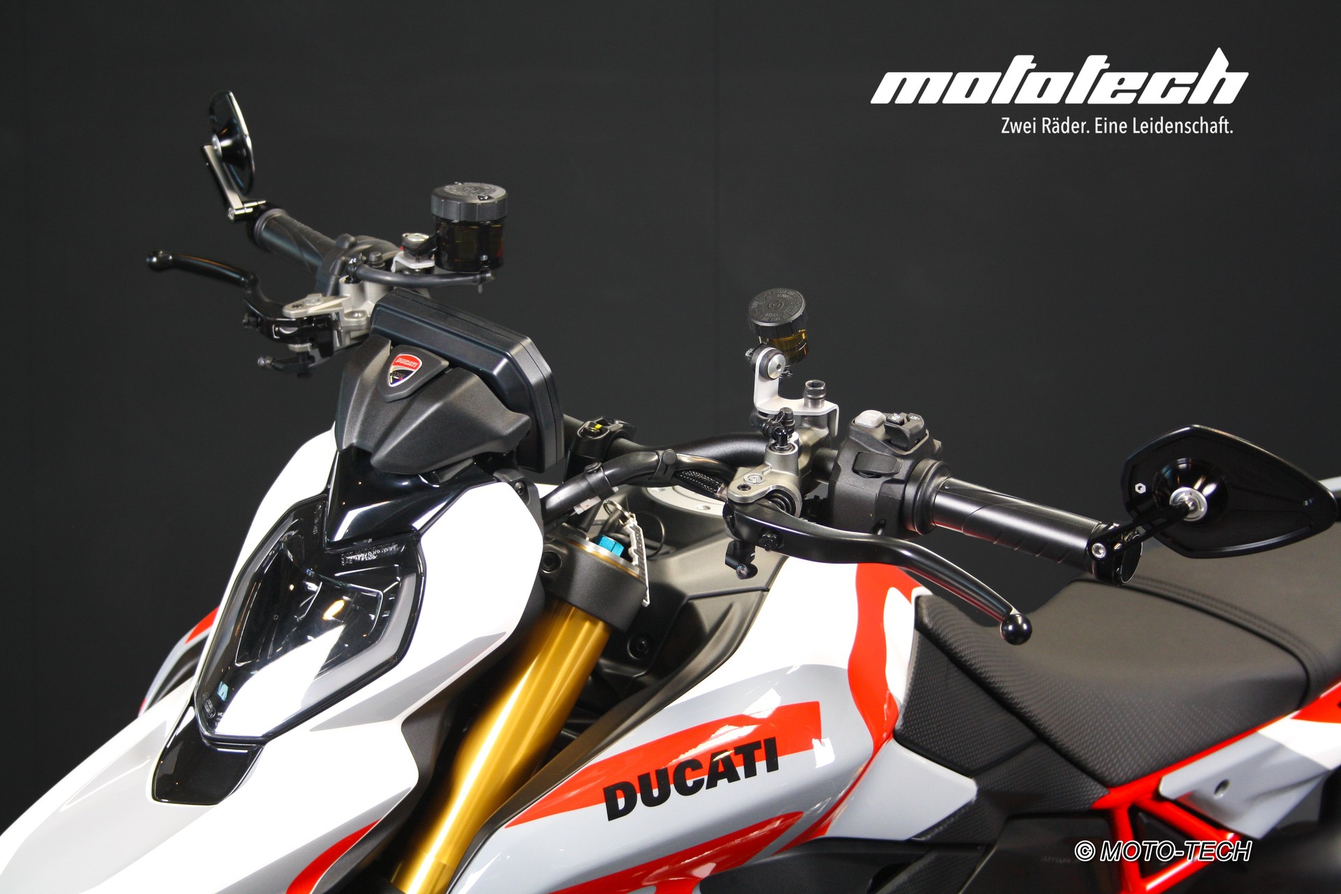 DUCATI Hypermotard V2 SP-image-6