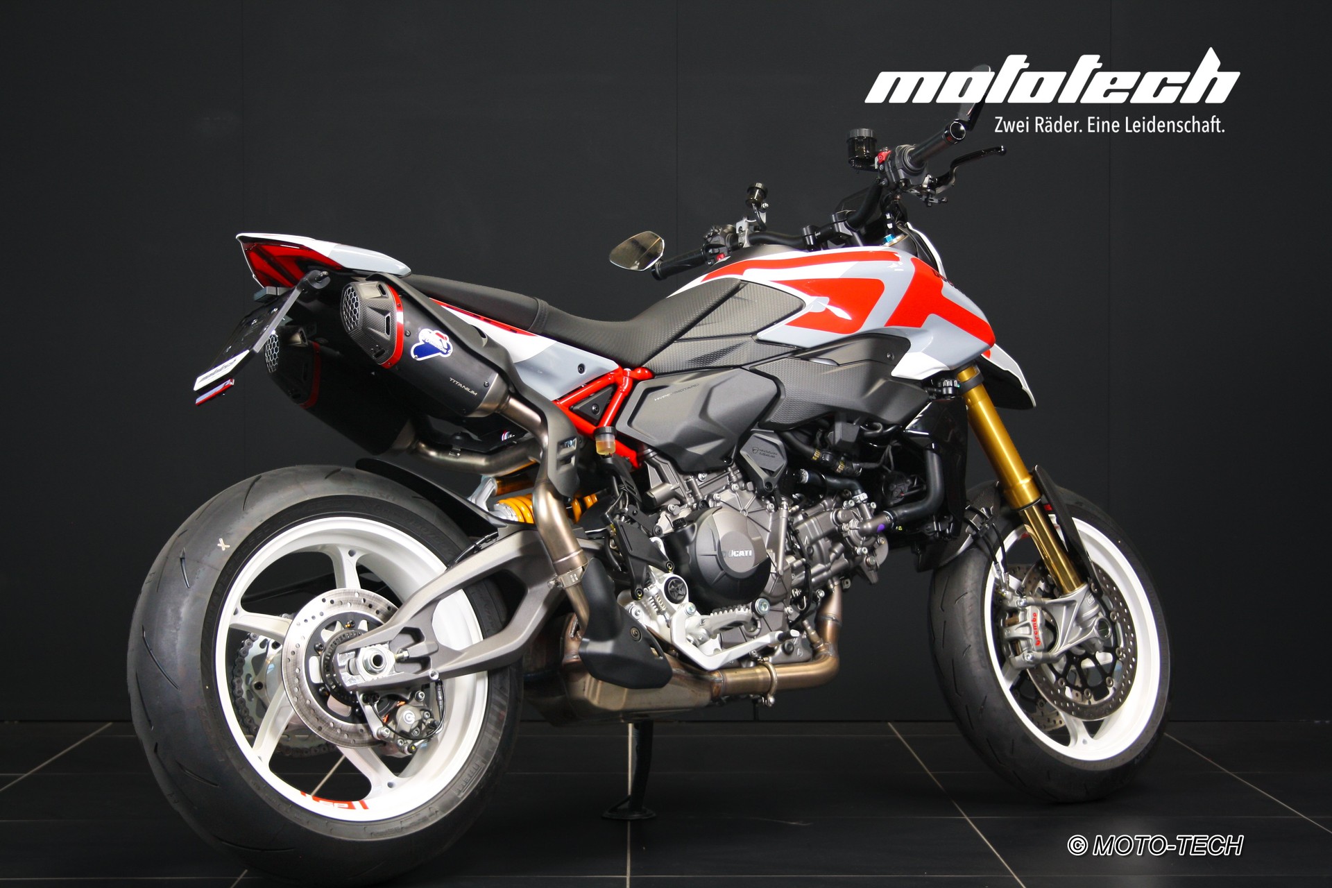 DUCATI Hypermotard V2 SP-image-2