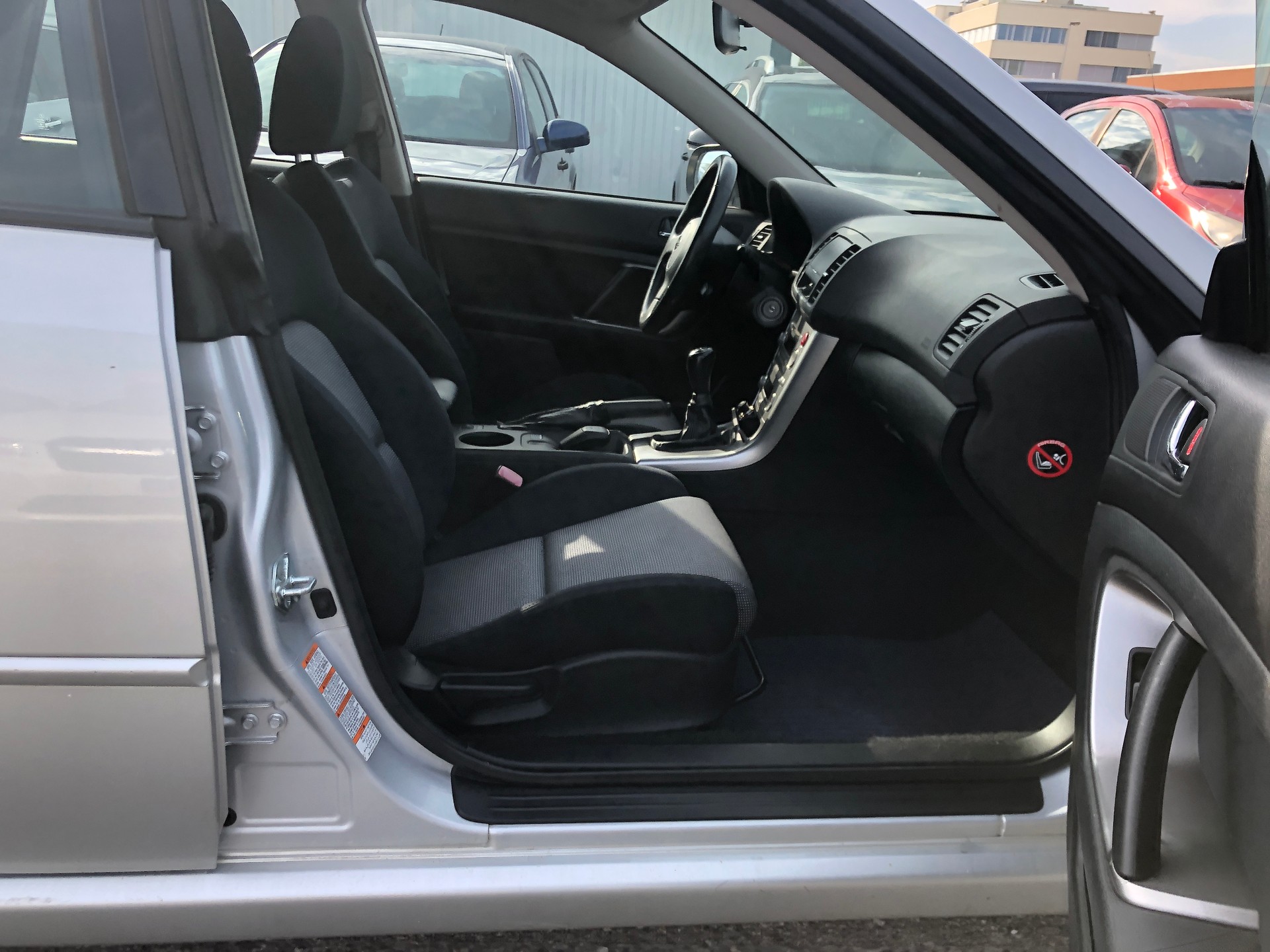 SUBARU Legacy 2.0i AWD Swiss-image-8