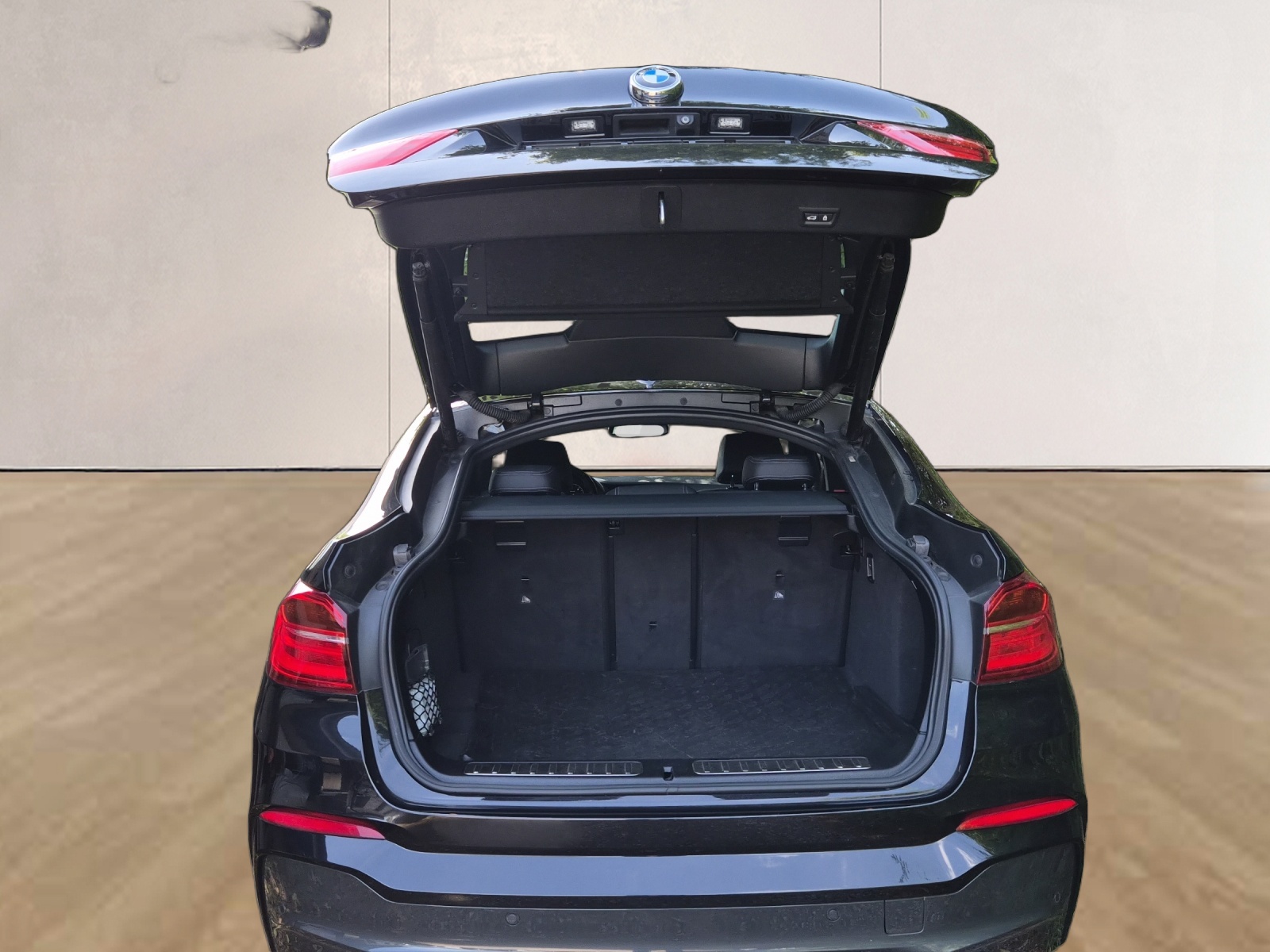 BMW X4 xDrive 20d M Sport Steptronic-showroom-element-3
