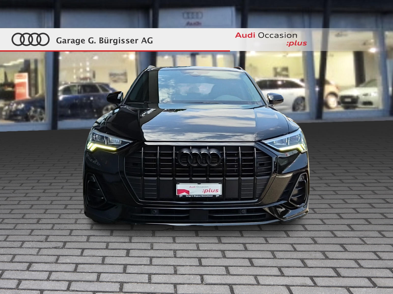 AUDI audi Q3 35 TFSI S line Attraction S-tronic Mythosschwarz Metallic-showroom-element-1