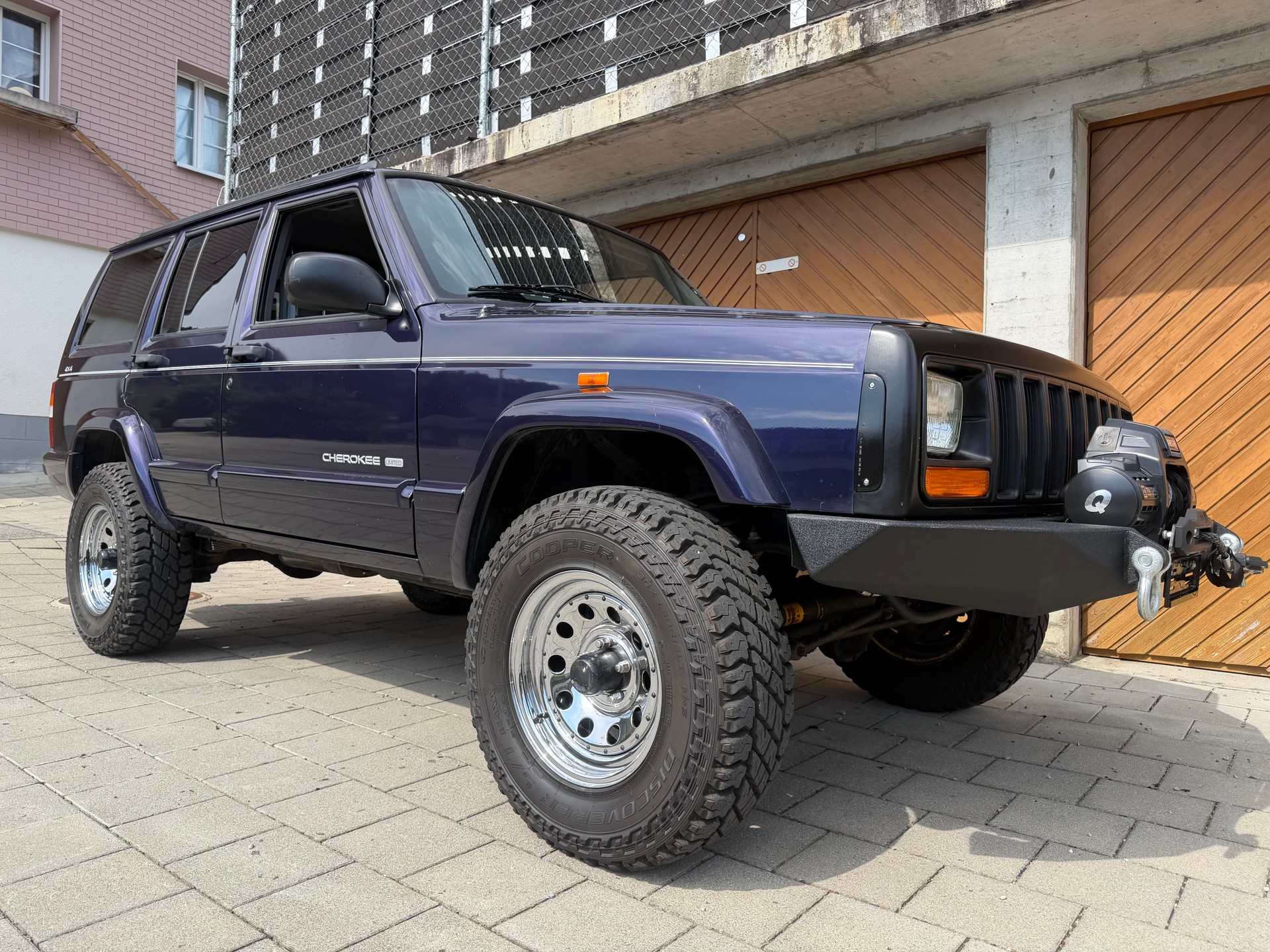 JEEP Cherokee 4.0 Limited-image-1