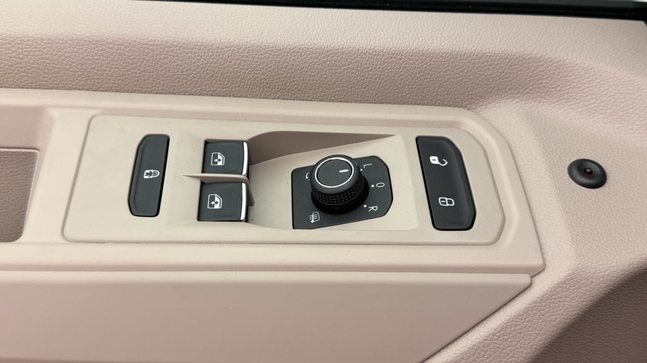 VW Multivan 1.5 eHybrid Life Edition 4Motion DSG-image-8