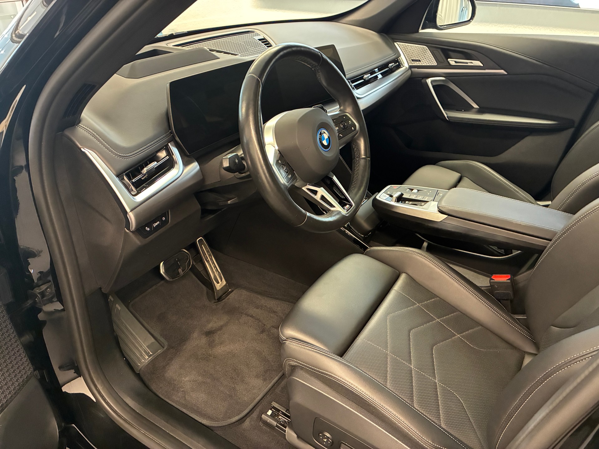 BMW X1 30e xDrive-image-8