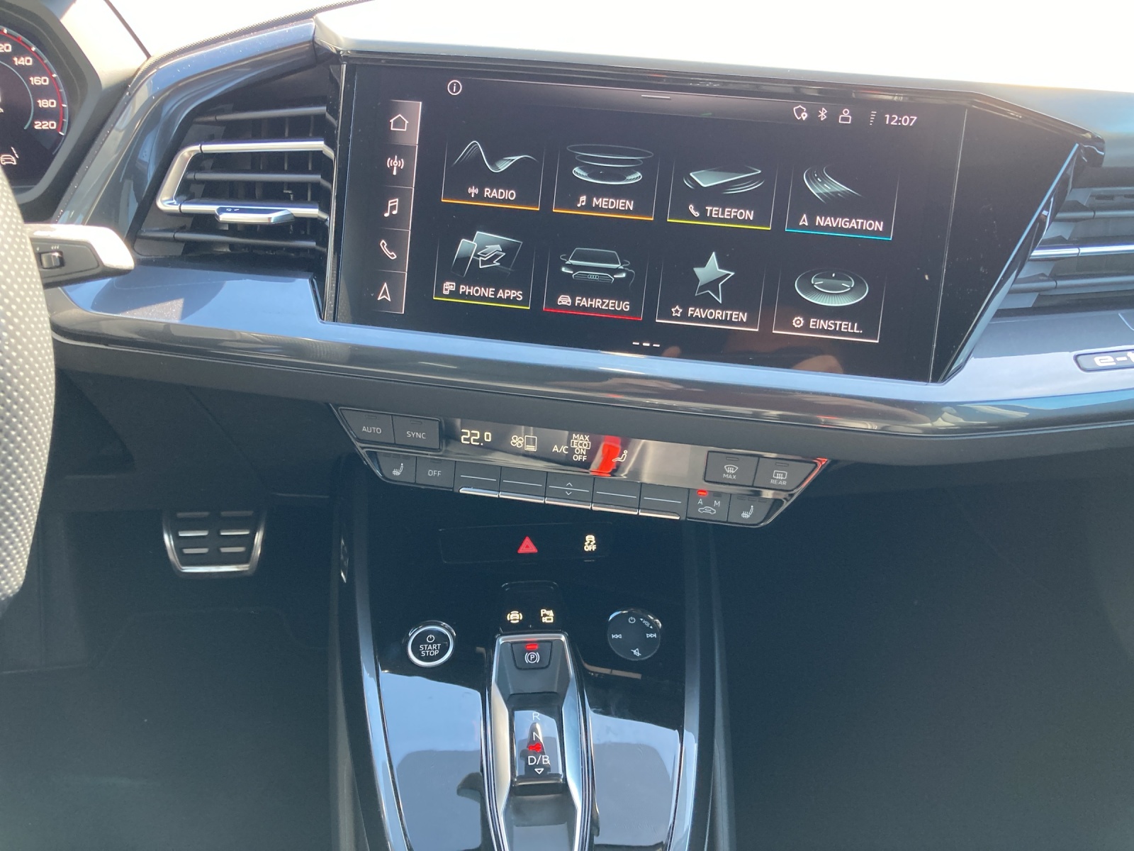 AUDI Q4 e-tron 50 quattro-image-10