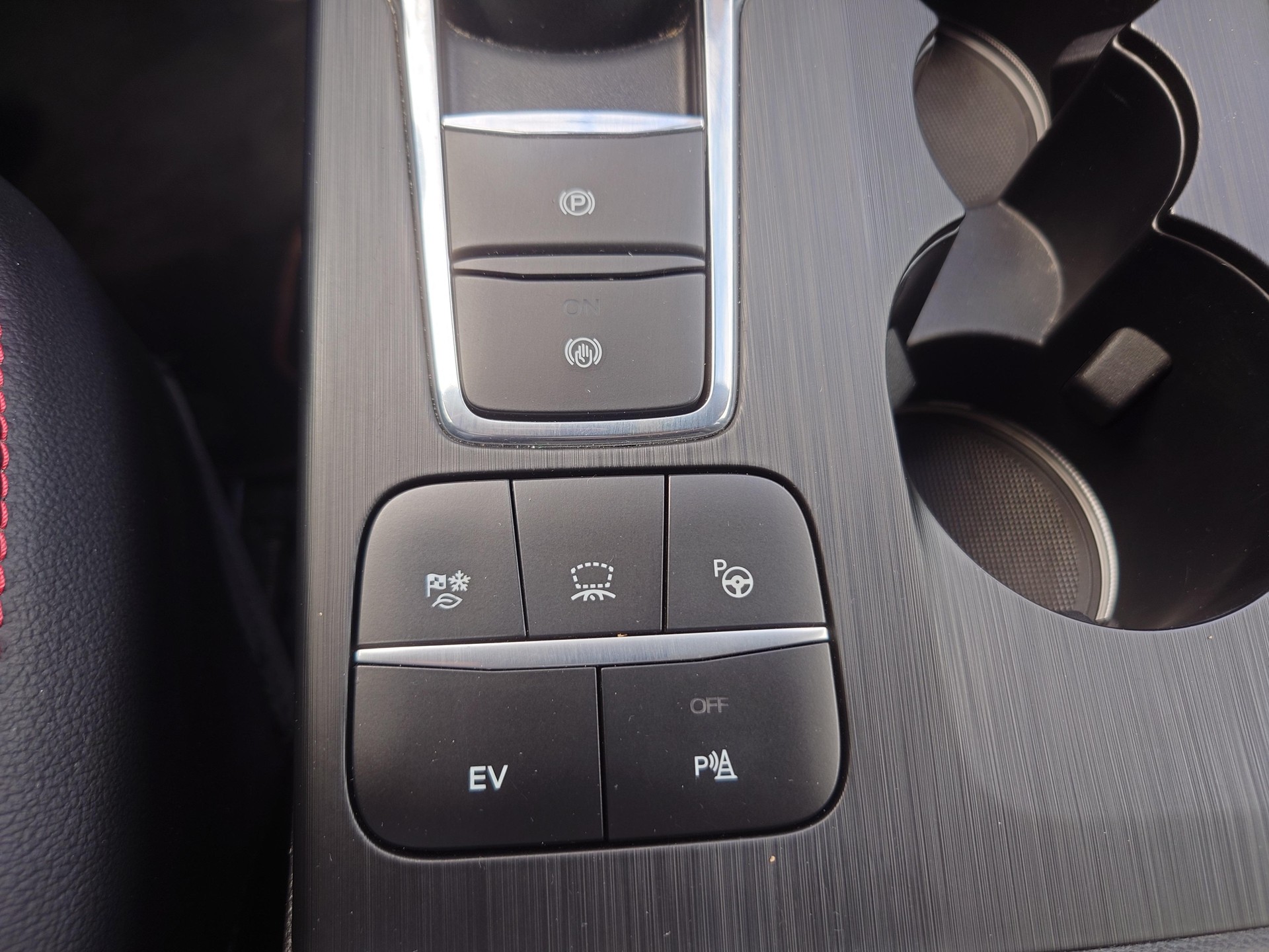 FORD Kuga 2.5 Plug-in Hybrid ST-Line X-image-11