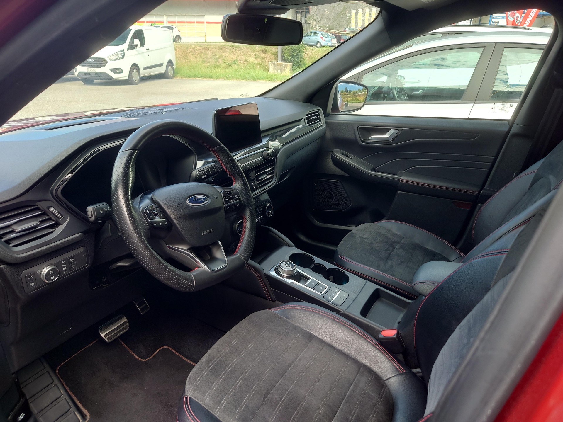 FORD Kuga 2.5 Plug-in Hybrid ST-Line X-image-4