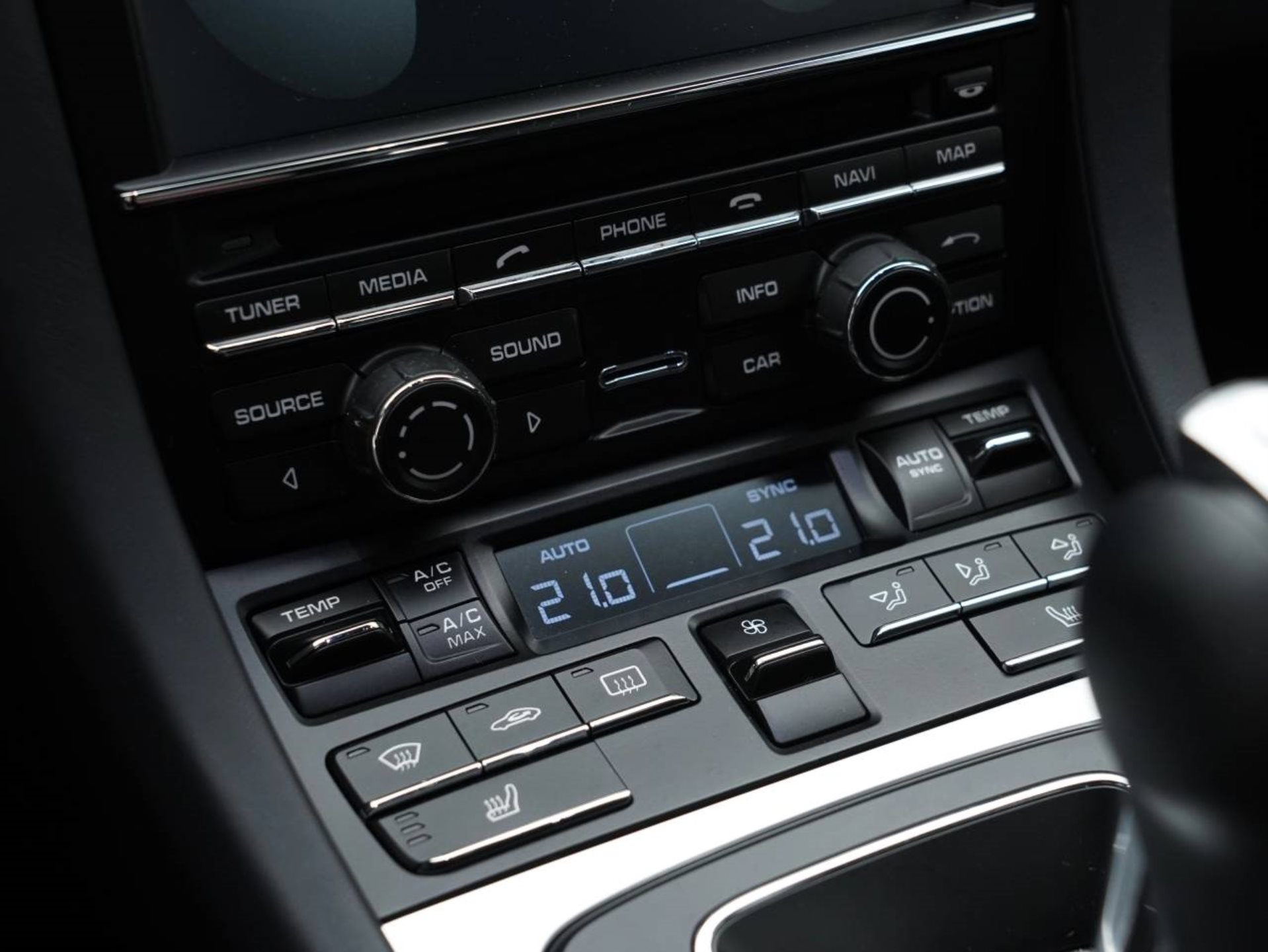 PORSCHE Cayman GTS-image-19