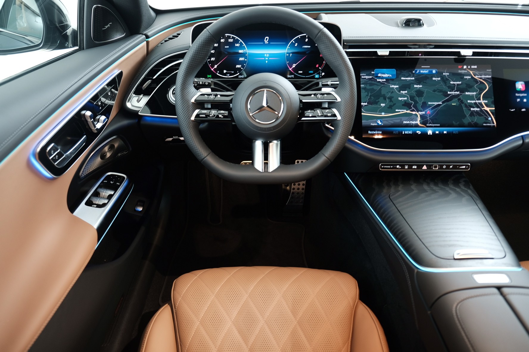 MERCEDES-BENZ E 450 d AMG Line 4Matic T-Modell S214-image-6
