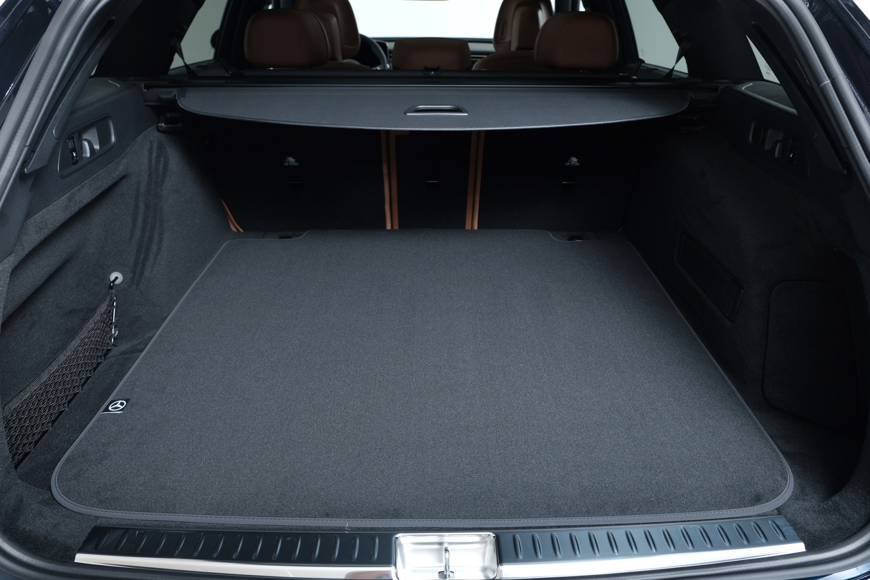 MERCEDES-BENZ E 450 d AMG Line 4Matic T-Modell S214-image-12