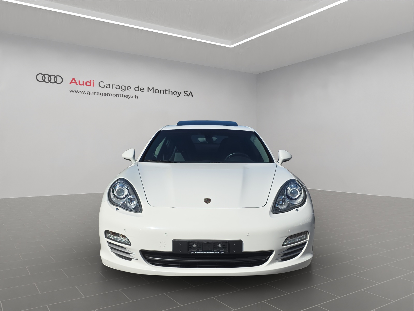 PORSCHE Panamera 4 3.6 PDK-image-1