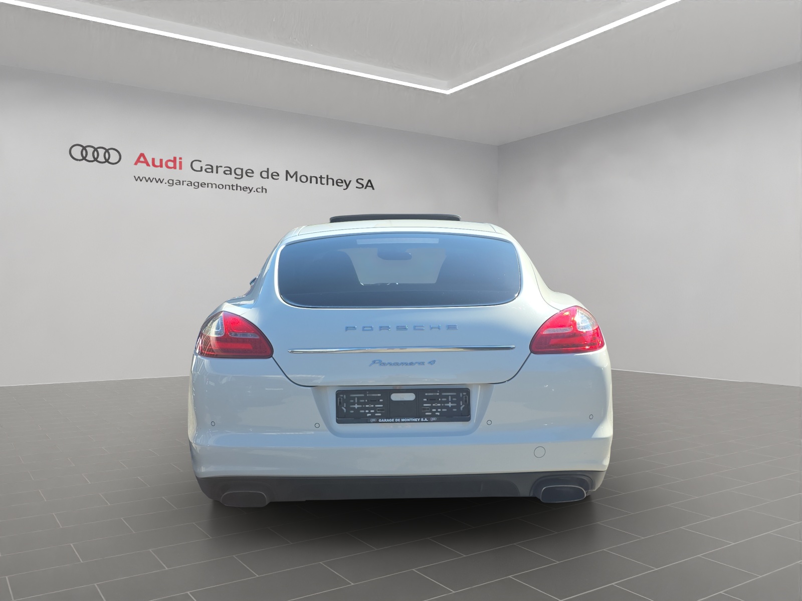 PORSCHE Panamera 4 3.6 PDK-image-4