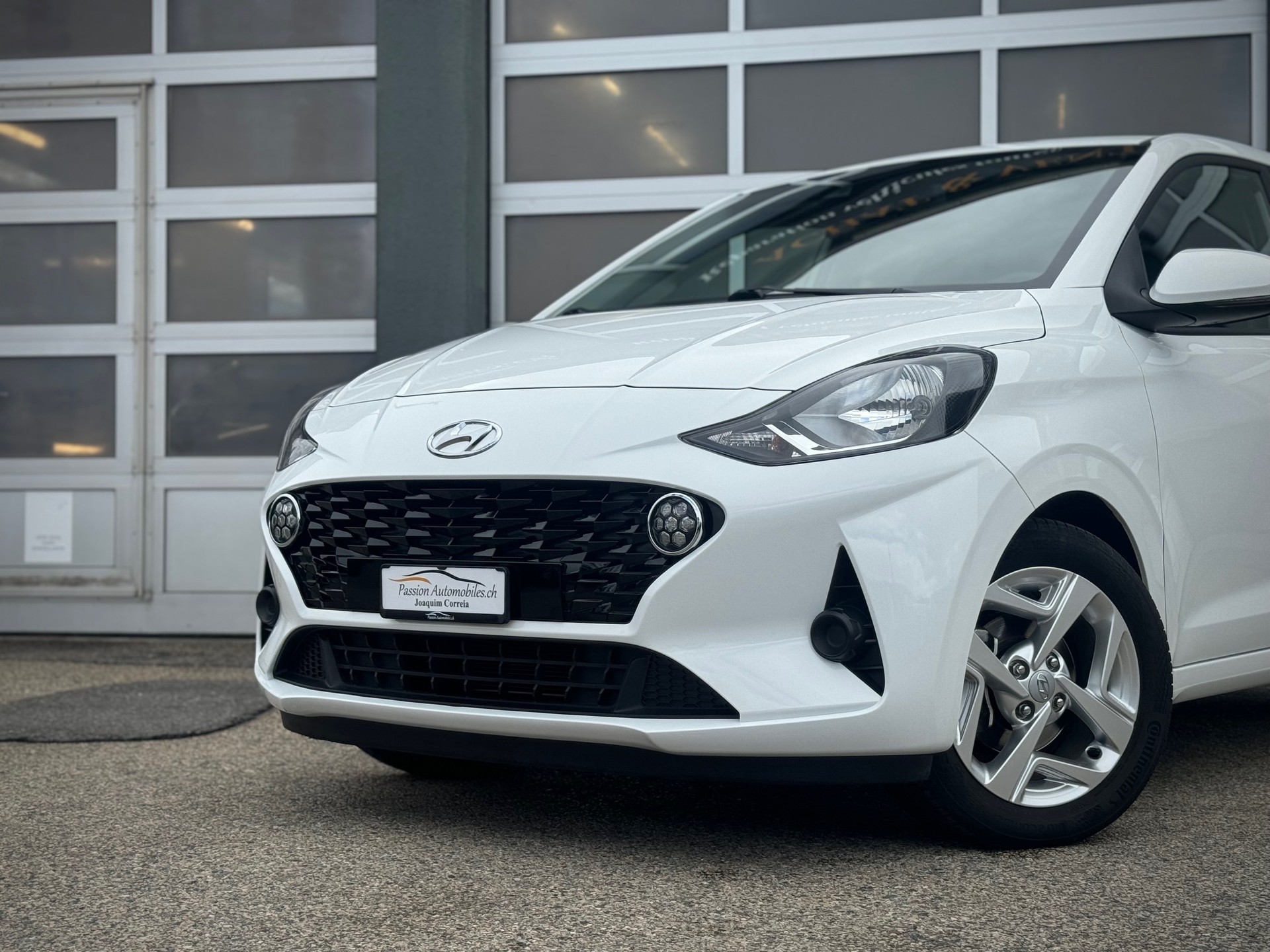 HYUNDAI i10 1.2 Amplia Automat - Véhicule Suisse (CH)-image-2