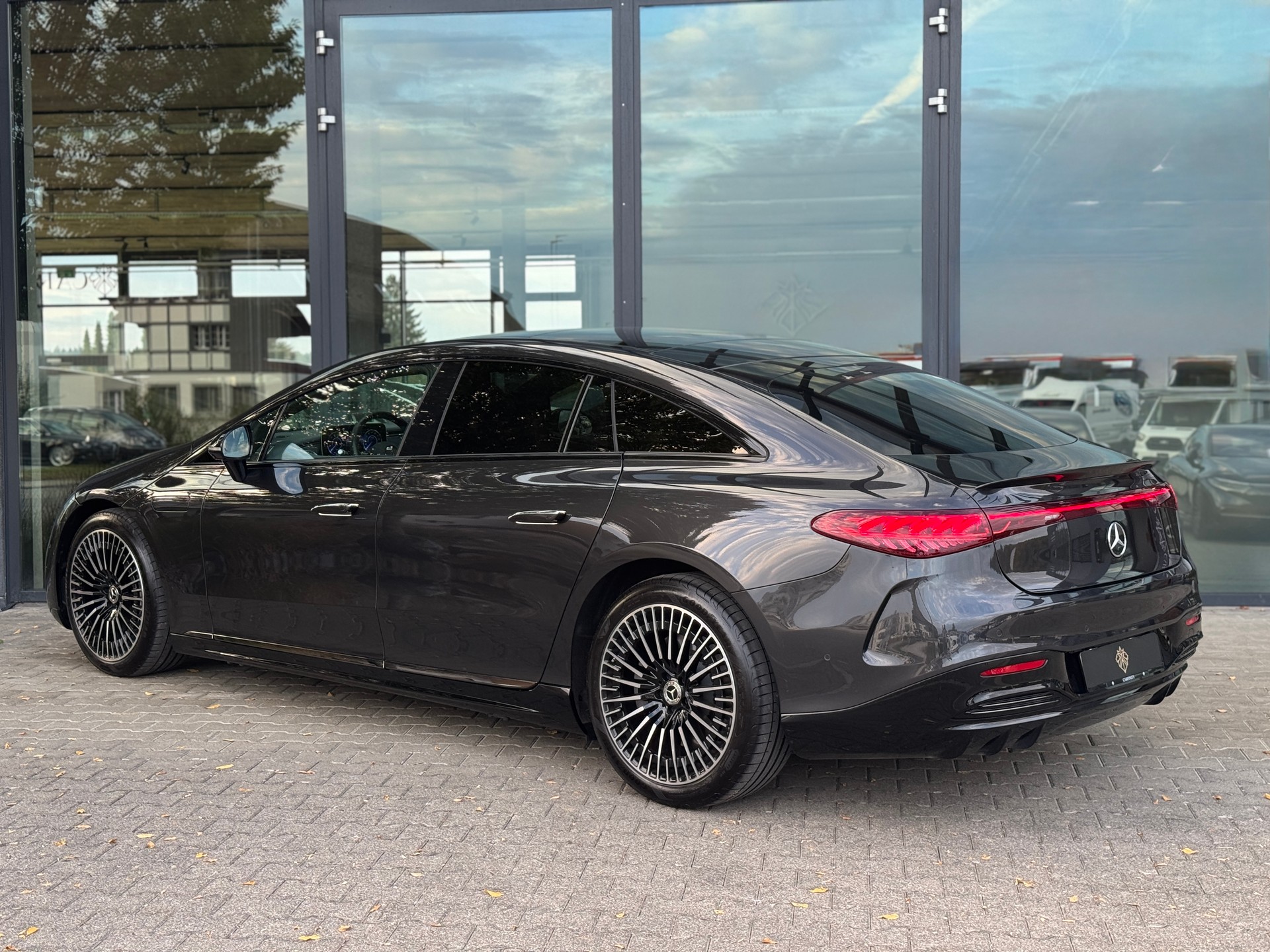 MERCEDES-BENZ EQS 450+ AMG Line-image-5