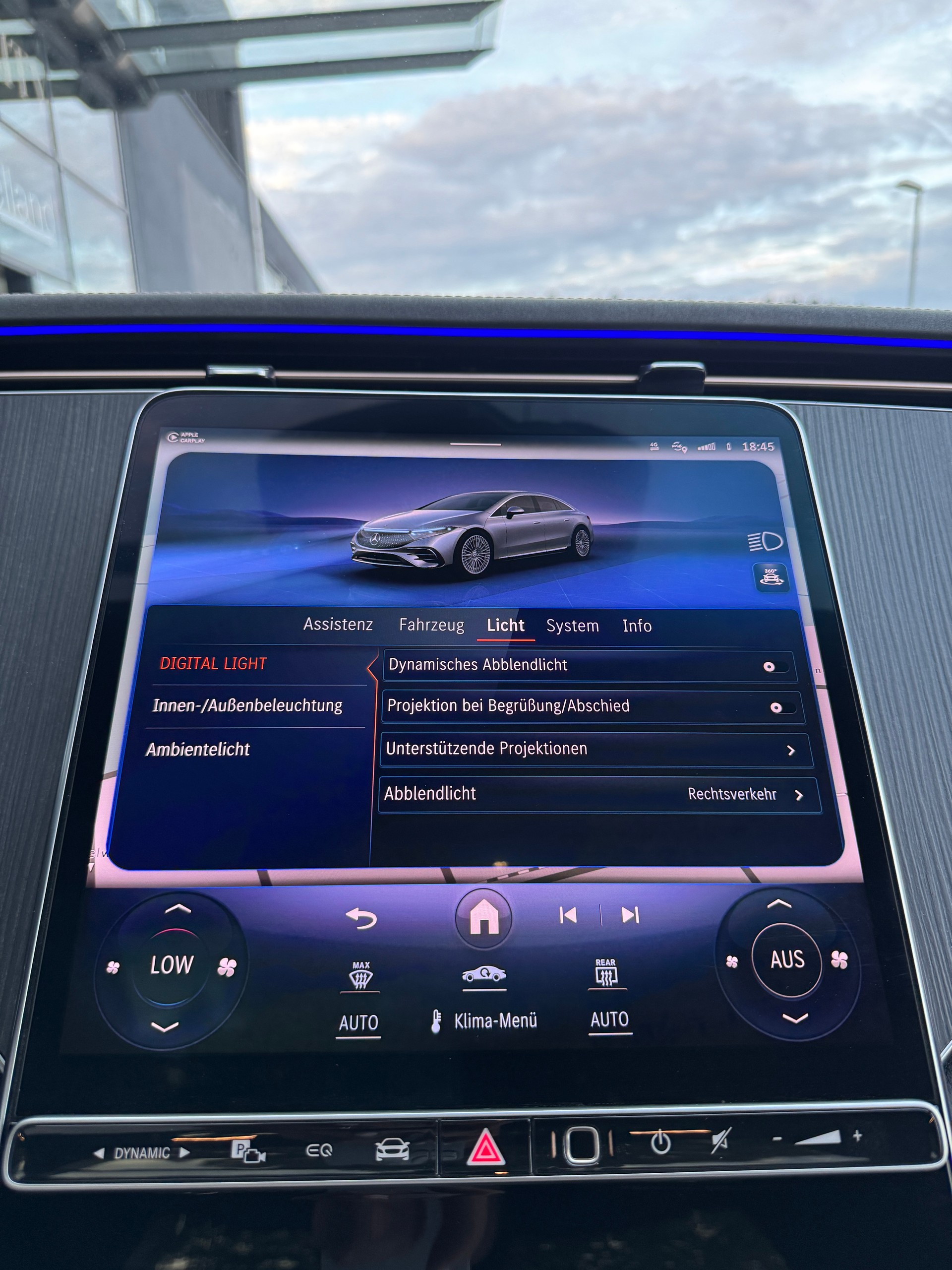 MERCEDES-BENZ EQS 450+ AMG Line-image-23