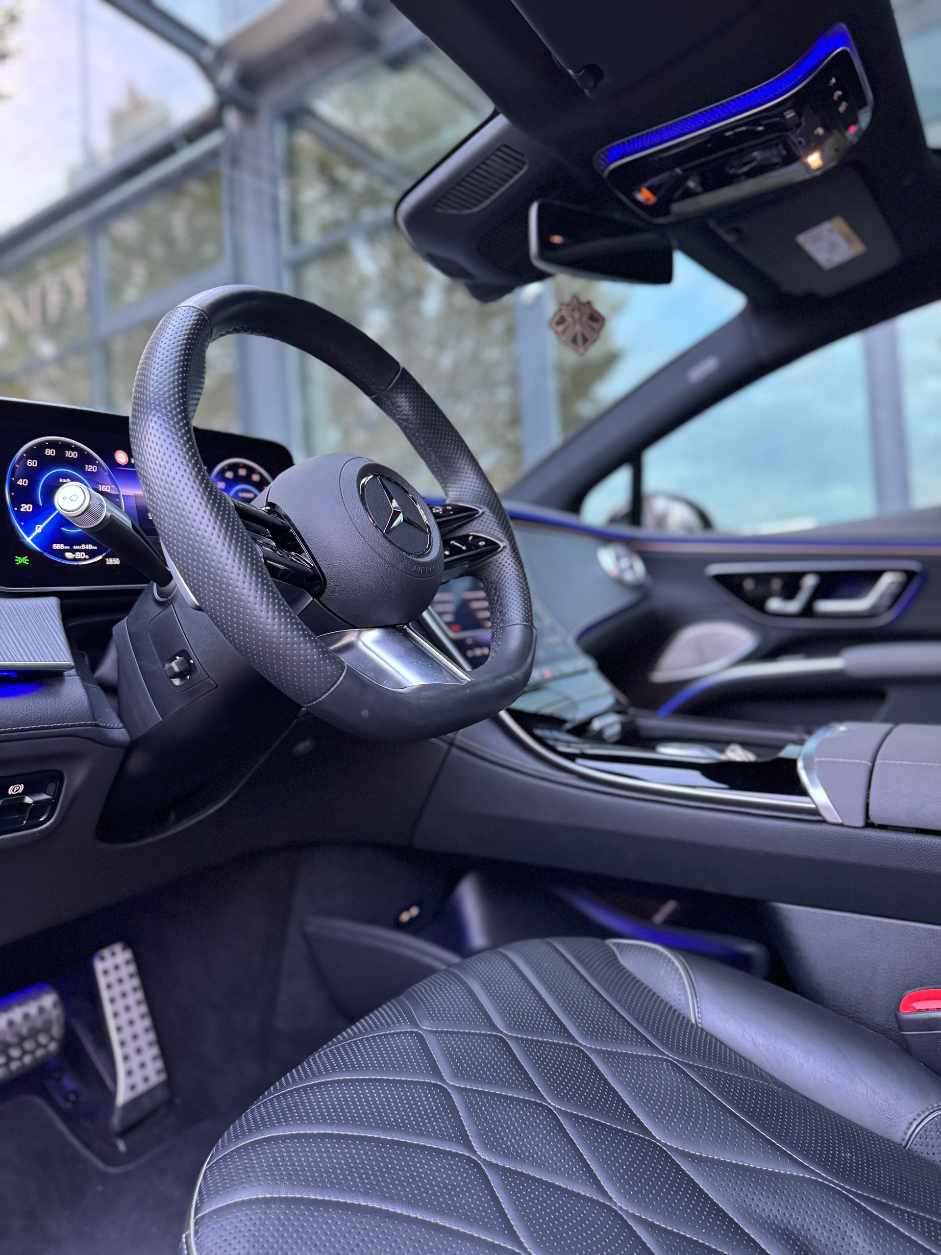 MERCEDES-BENZ EQS 450+ AMG Line-image-8